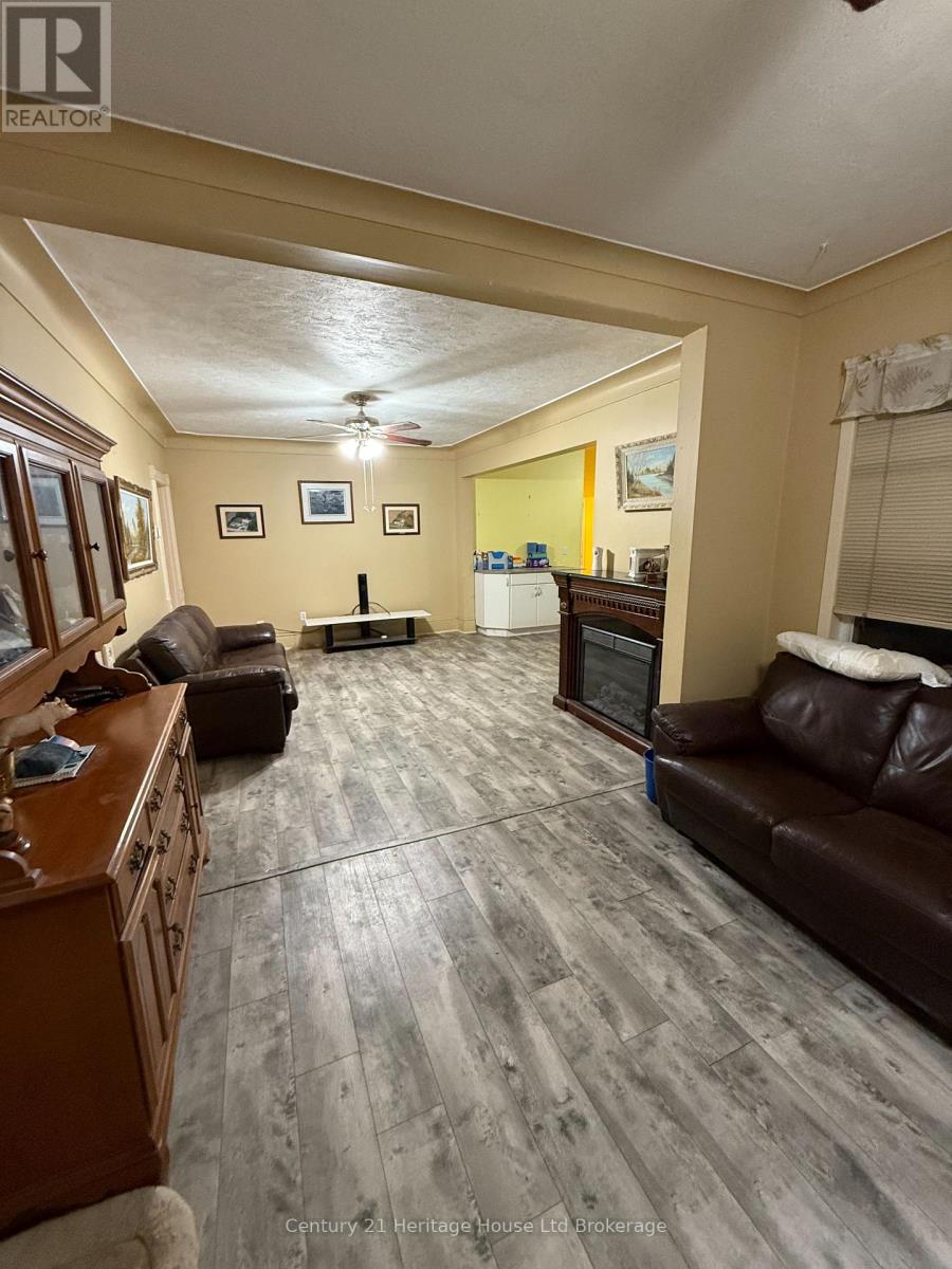 161 Sydenham Street, Woodstock (Woodstock - North), Ontario  N4S 7B7 - Photo 7 - X12640216