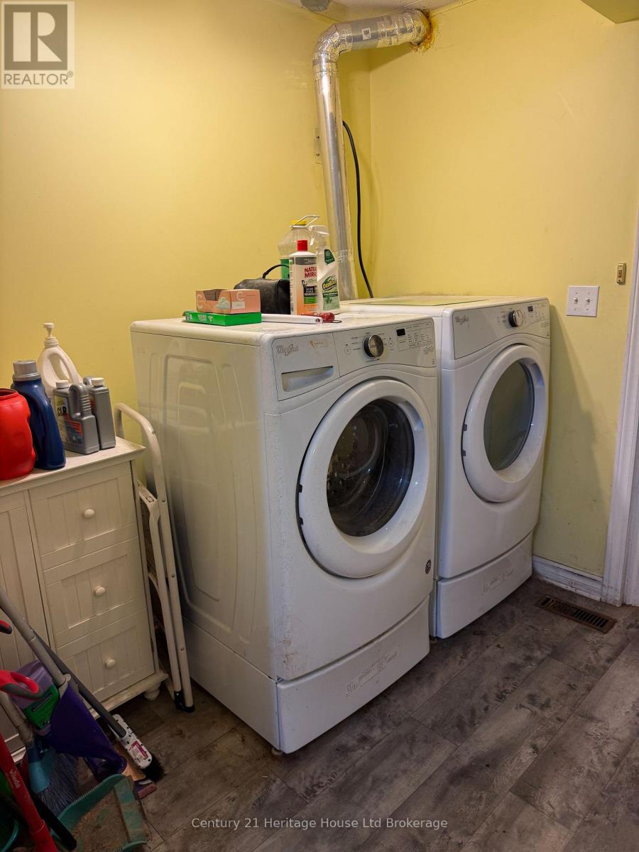 161 Sydenham Street, Woodstock (Woodstock - North), Ontario  N4S 7B7 - Photo 9 - X12640216