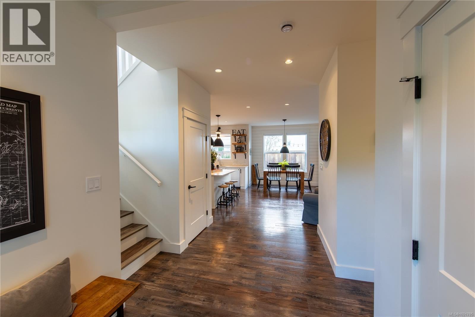 17 Jedstone Pl, View Royal, British Columbia V9B 0V3 - Photo 3 - 1021785