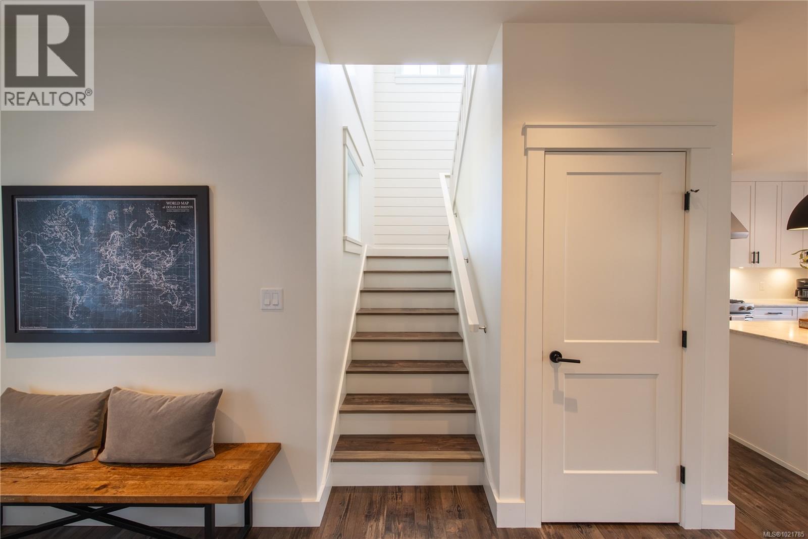 17 Jedstone Pl, View Royal, British Columbia V9B 0V3 - Photo 4 - 1021785