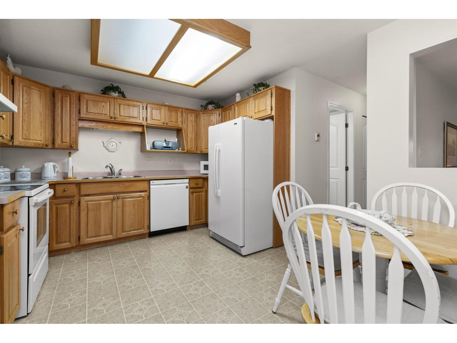 246 2451 Gladwin Road, Abbotsford, British Columbia  V2T 3N8 - Photo 6 - R3073822