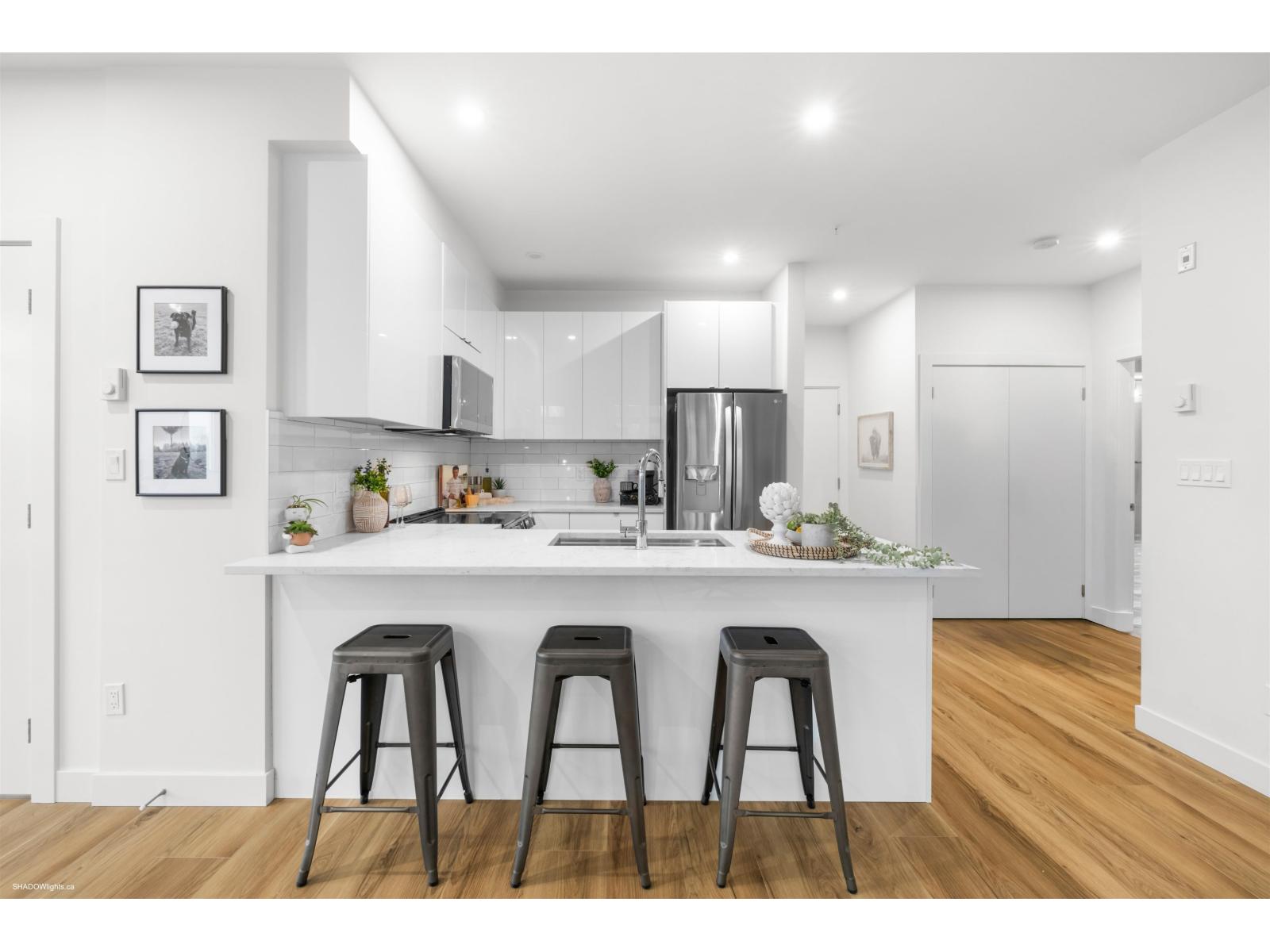 101 20081 68 Avenue, Langley, British Columbia  V2Y 3V7 - Photo 2 - R3073977