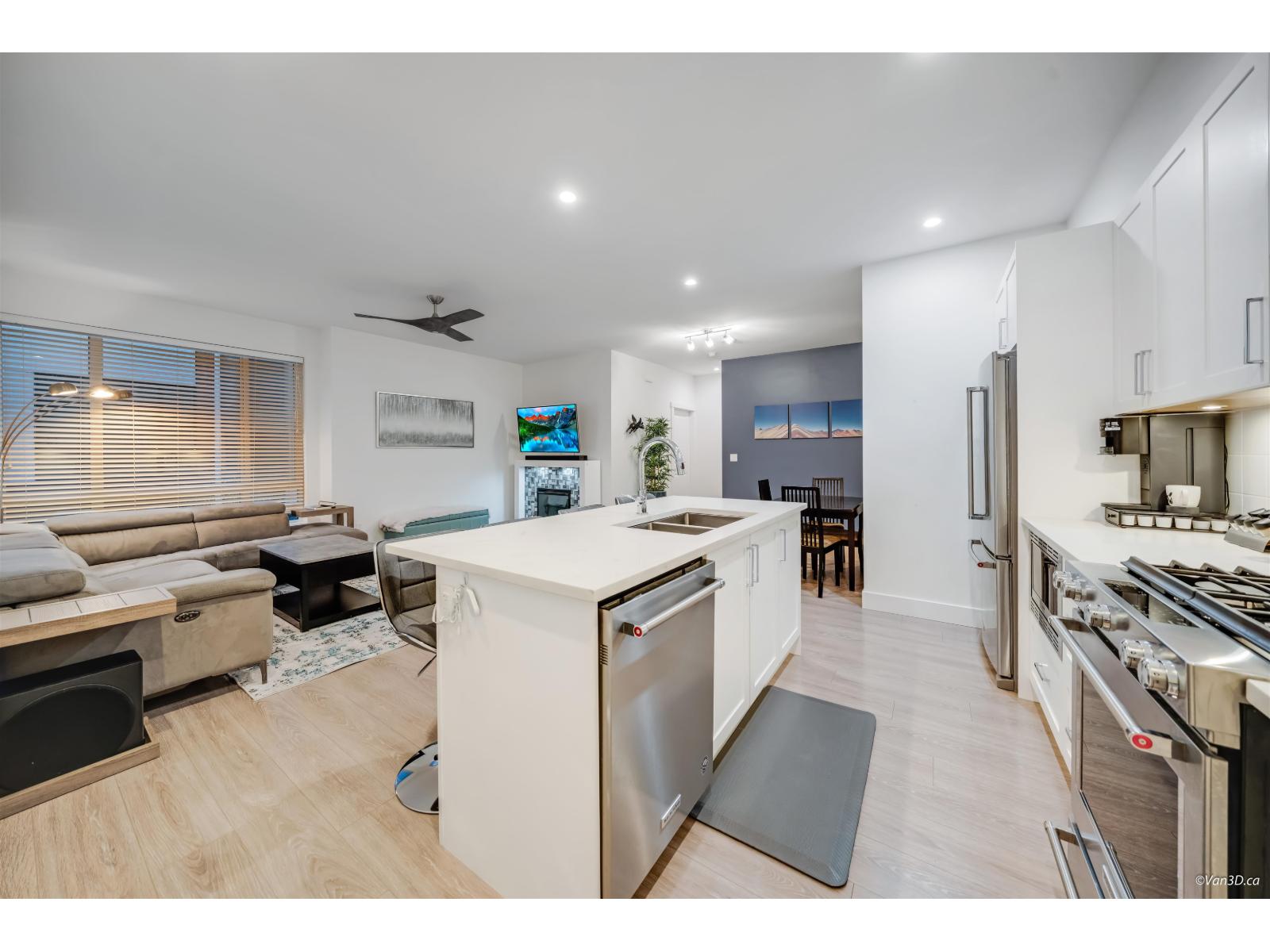 117 16433 19 Avenue, Surrey, British Columbia  V3Z 0Z1 - Photo 8 - R3074326