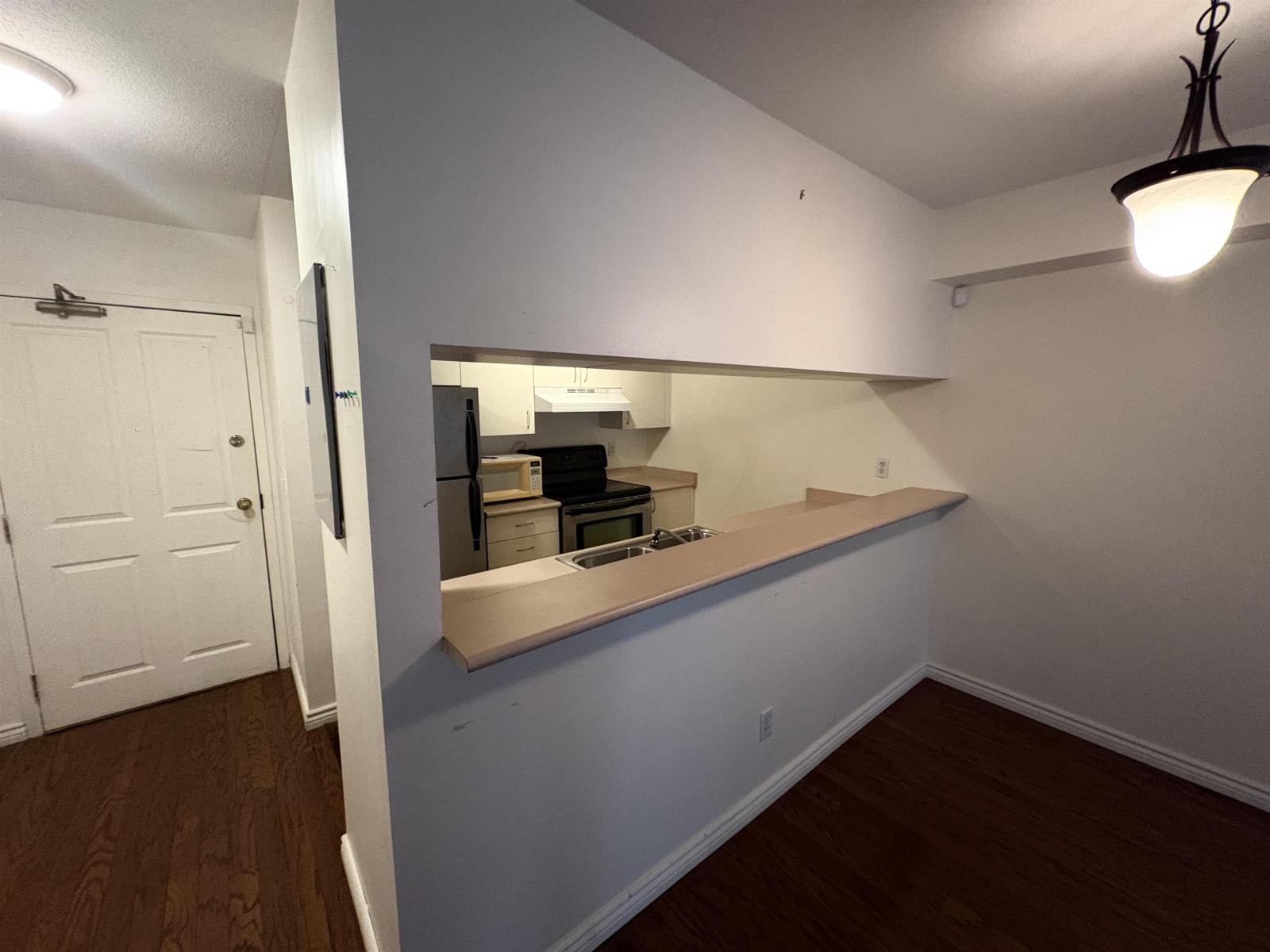 102 10533 University Drive, Surrey, British Columbia  V3T 5T7 - Photo 13 - R3074344