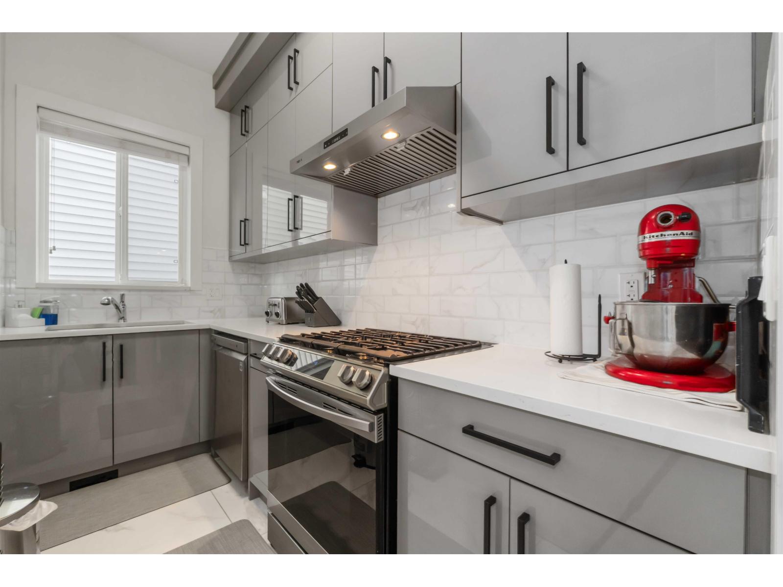 7065 194a Street, Surrey, British Columbia  V4N 1N2 - Photo 12 - R3074181