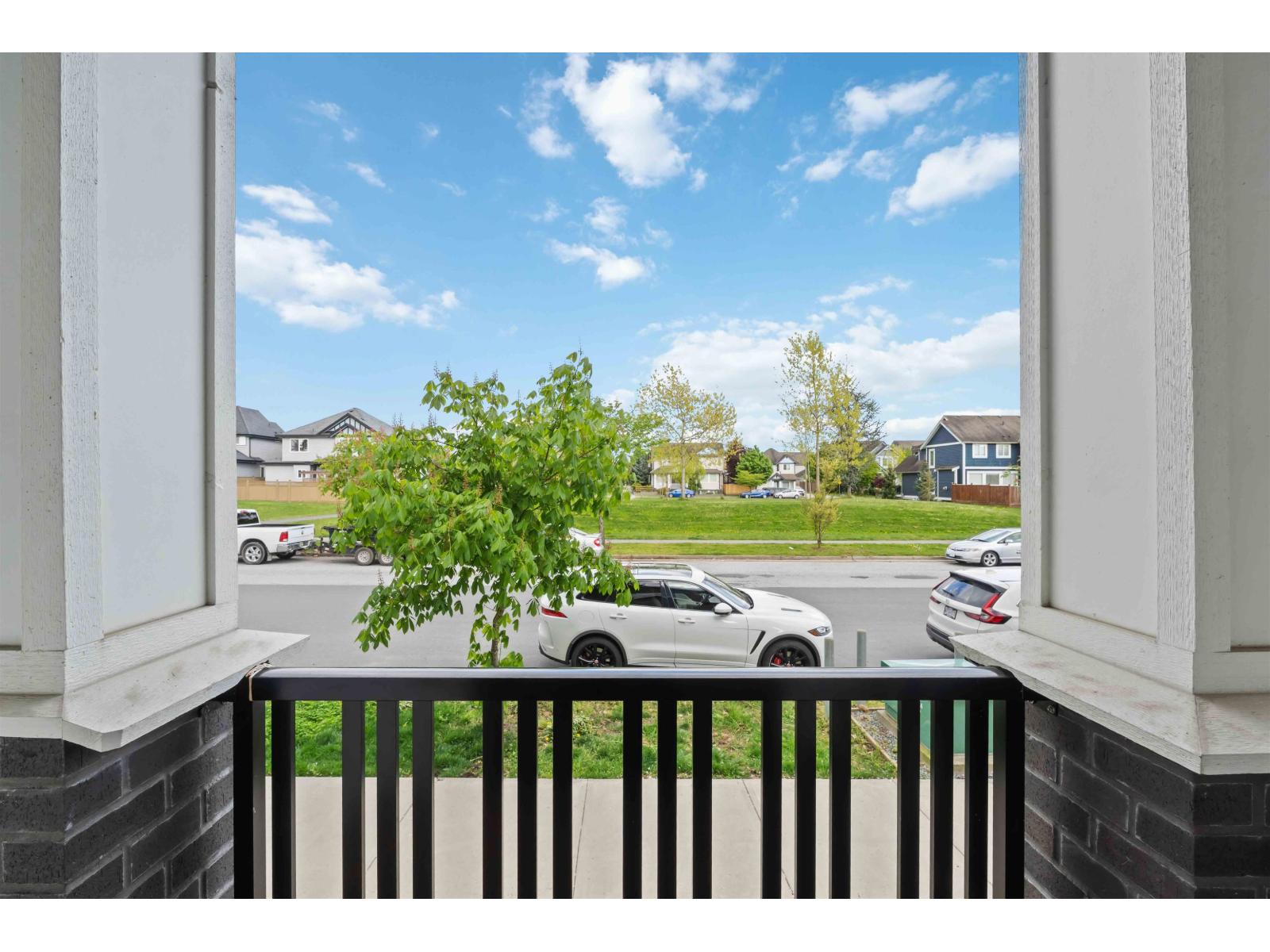 7065 194a Street, Surrey, British Columbia  V4N 1N2 - Photo 2 - R3074181