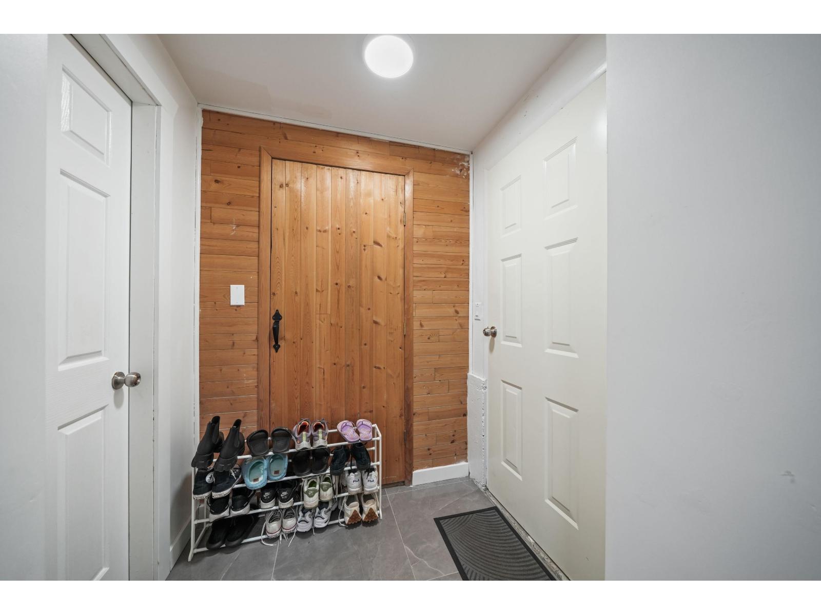 11735 94a Avenue, Delta, British Columbia  V4C 3S4 - Photo 11 - R3074248