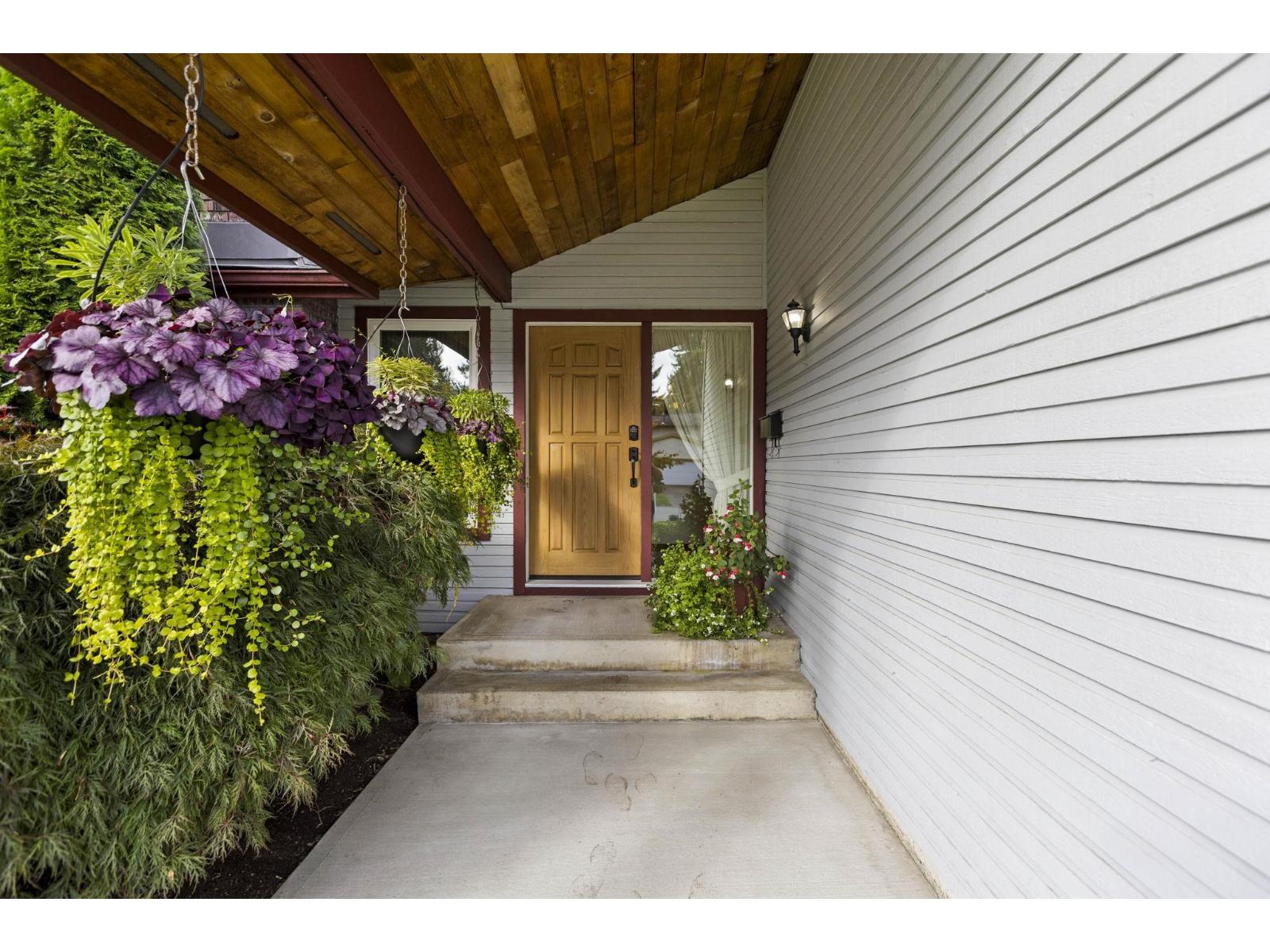 8985 145 Street, Surrey, British Columbia  V3R 7J6 - Photo 5 - R3074305