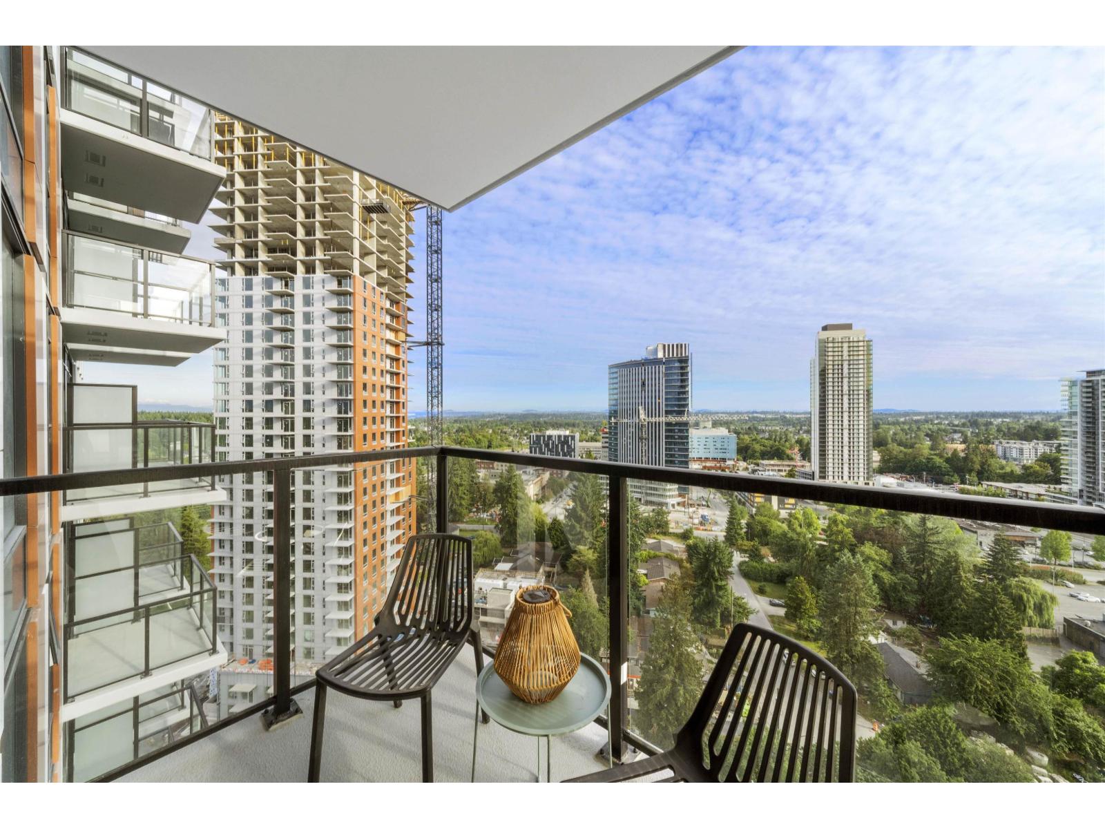 2901 13745 George Junction, Surrey, British Columbia  V3T 4Y3 - Photo 3 - R3074285