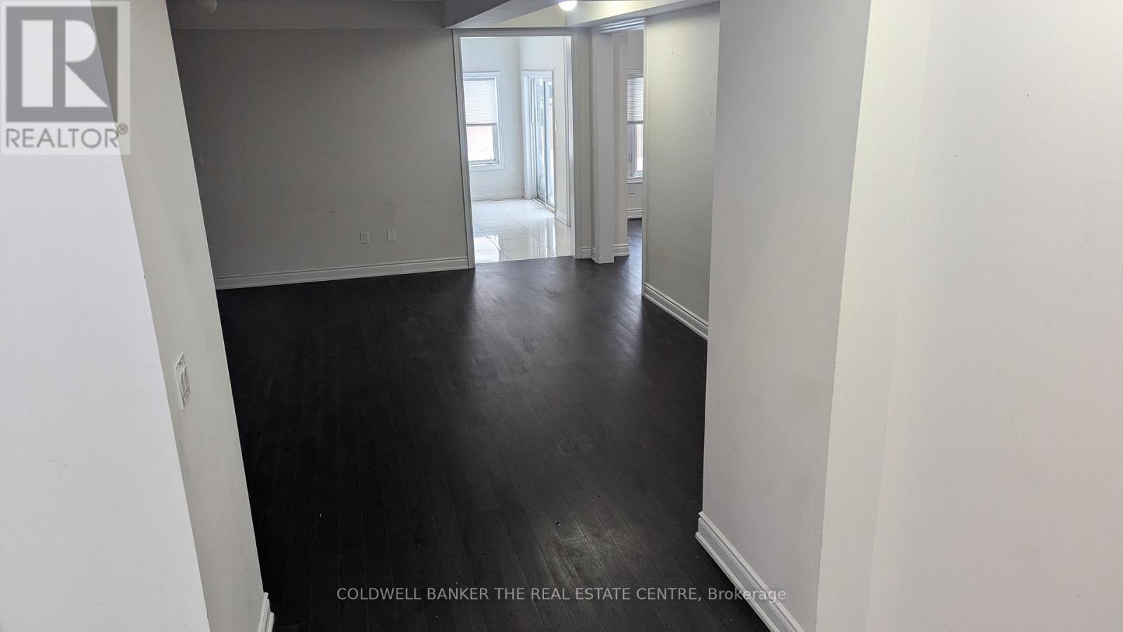 < - 1047 Barton Way, Innisfil, Ontario  L9S 0N5 - Photo 7 - N12613924