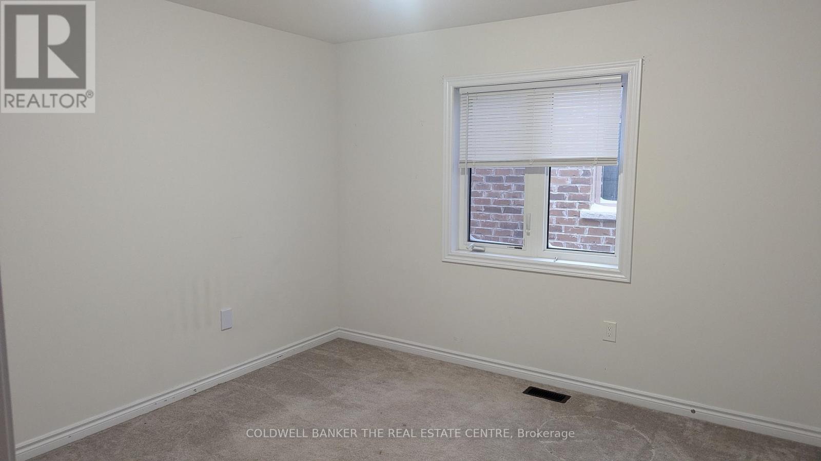 < - 1047 Barton Way, Innisfil, Ontario  L9S 0N5 - Photo 14 - N12613924