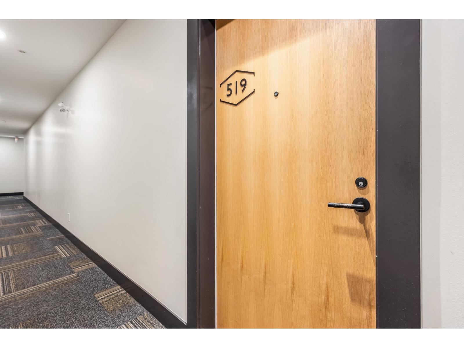 519 2493 Montrose Avenue, Abbotsford, British Columbia  V2S 3T2 - Photo 3 - R3074130