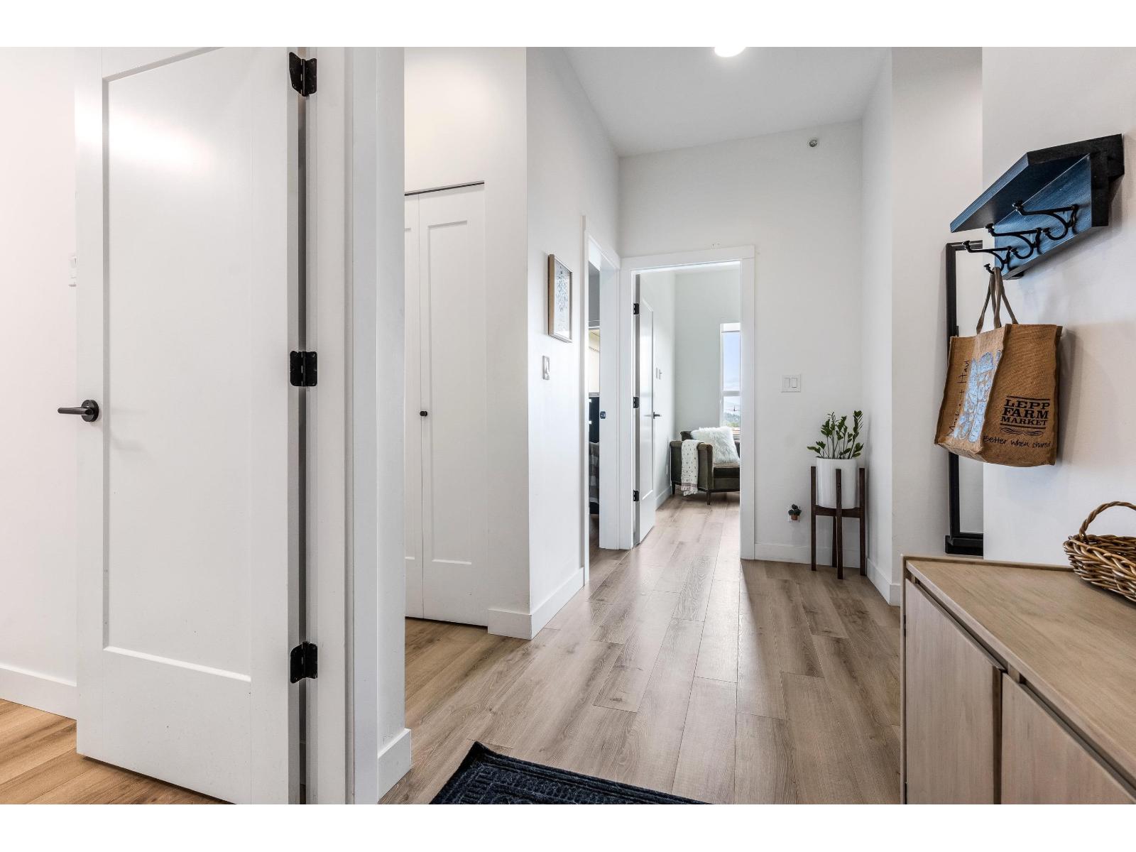 519 2493 Montrose Avenue, Abbotsford, British Columbia  V2S 3T2 - Photo 5 - R3074130