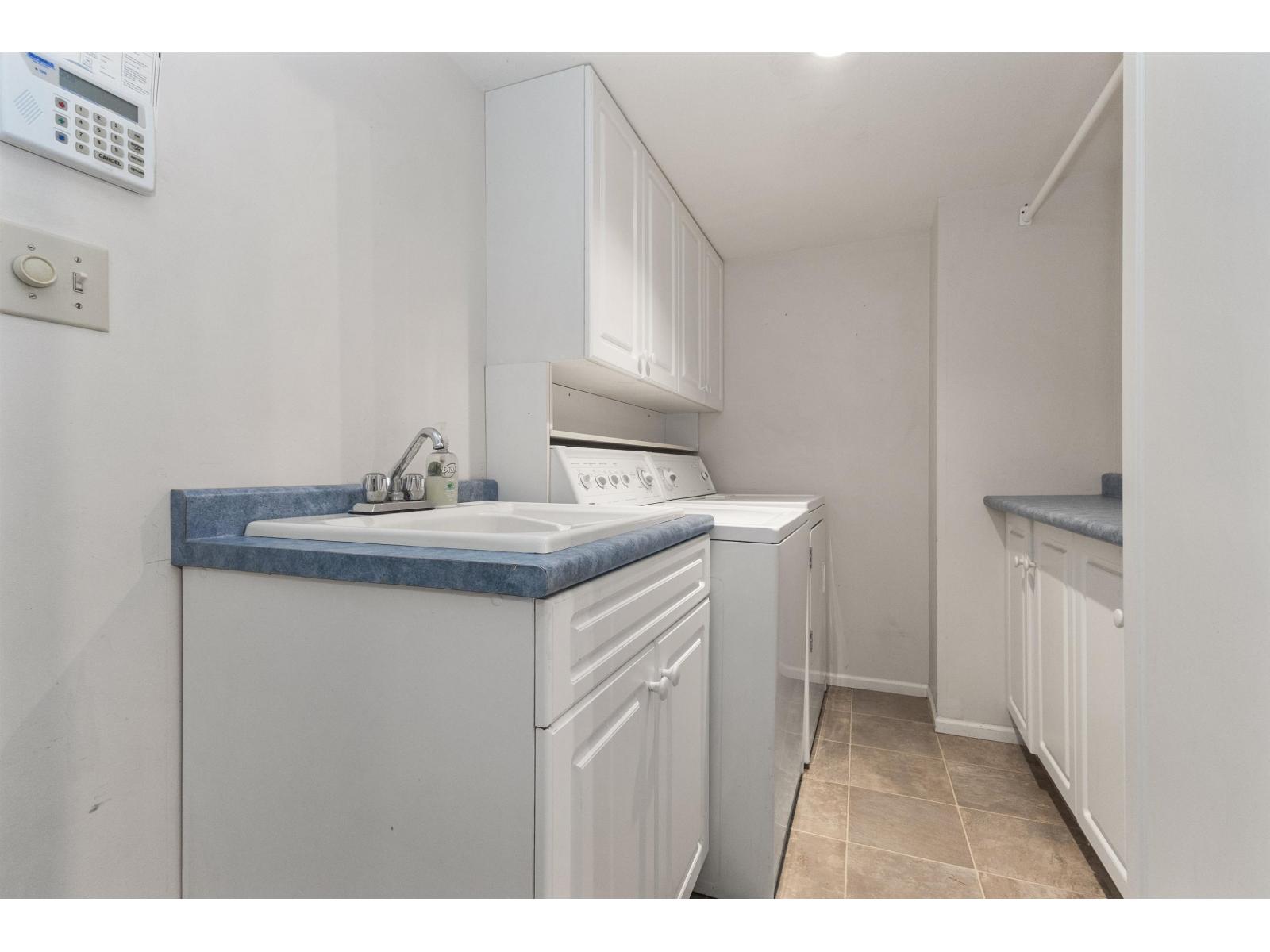 34825 Cassiar Court, Abbotsford, British Columbia  V2S 7G9 - Photo 23 - R3074201