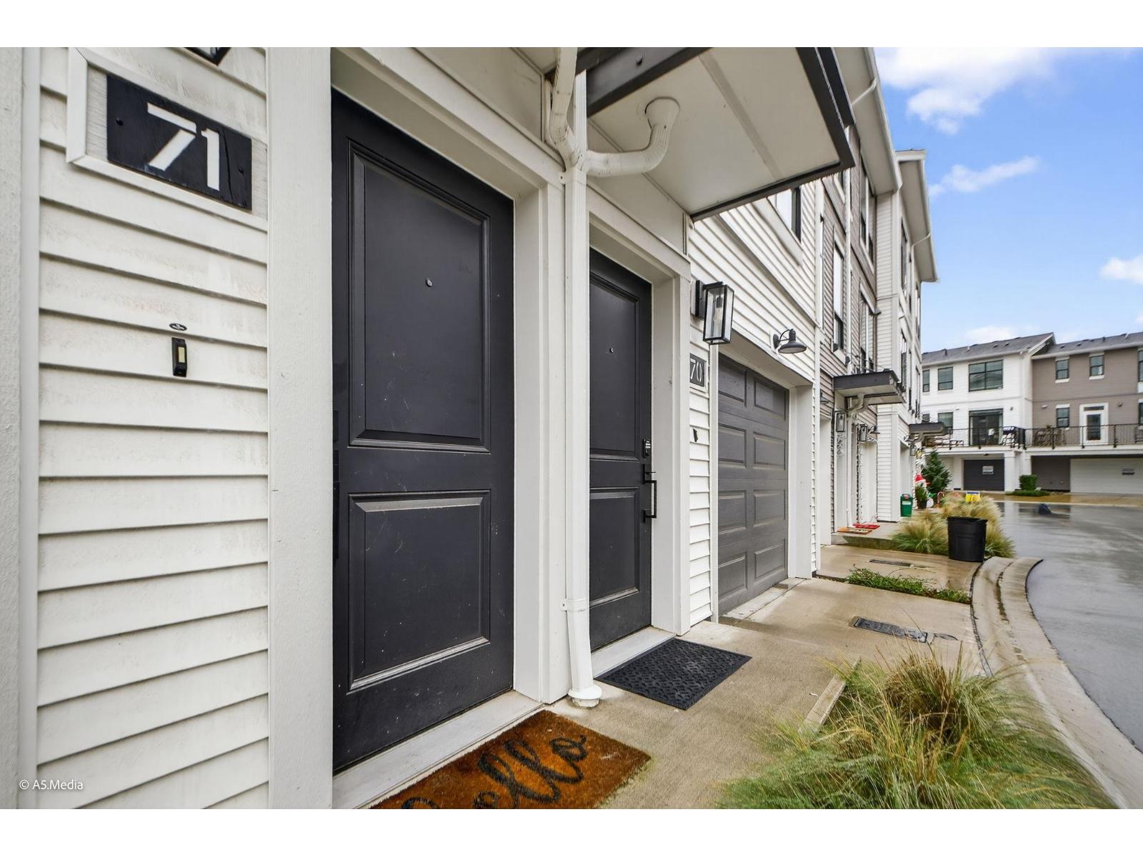 71 2774 Montrose Avenue, Abbotsford, British Columbia  V2S 0N4 - Photo 3 - R3074034