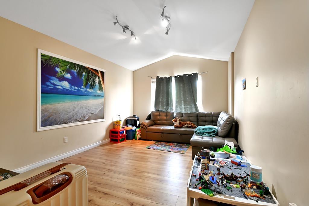 2990 Whistle Drive, Abbotsford, British Columbia  V4X 2R8 - Photo 31 - R3074215