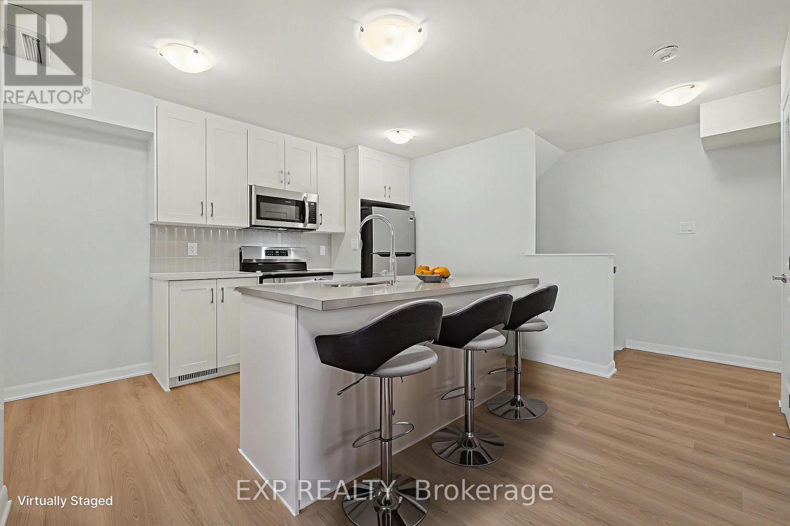 1116 Creekway Private, Ottawa, Ontario  K2T 0R8 - Photo 3 - X12640174