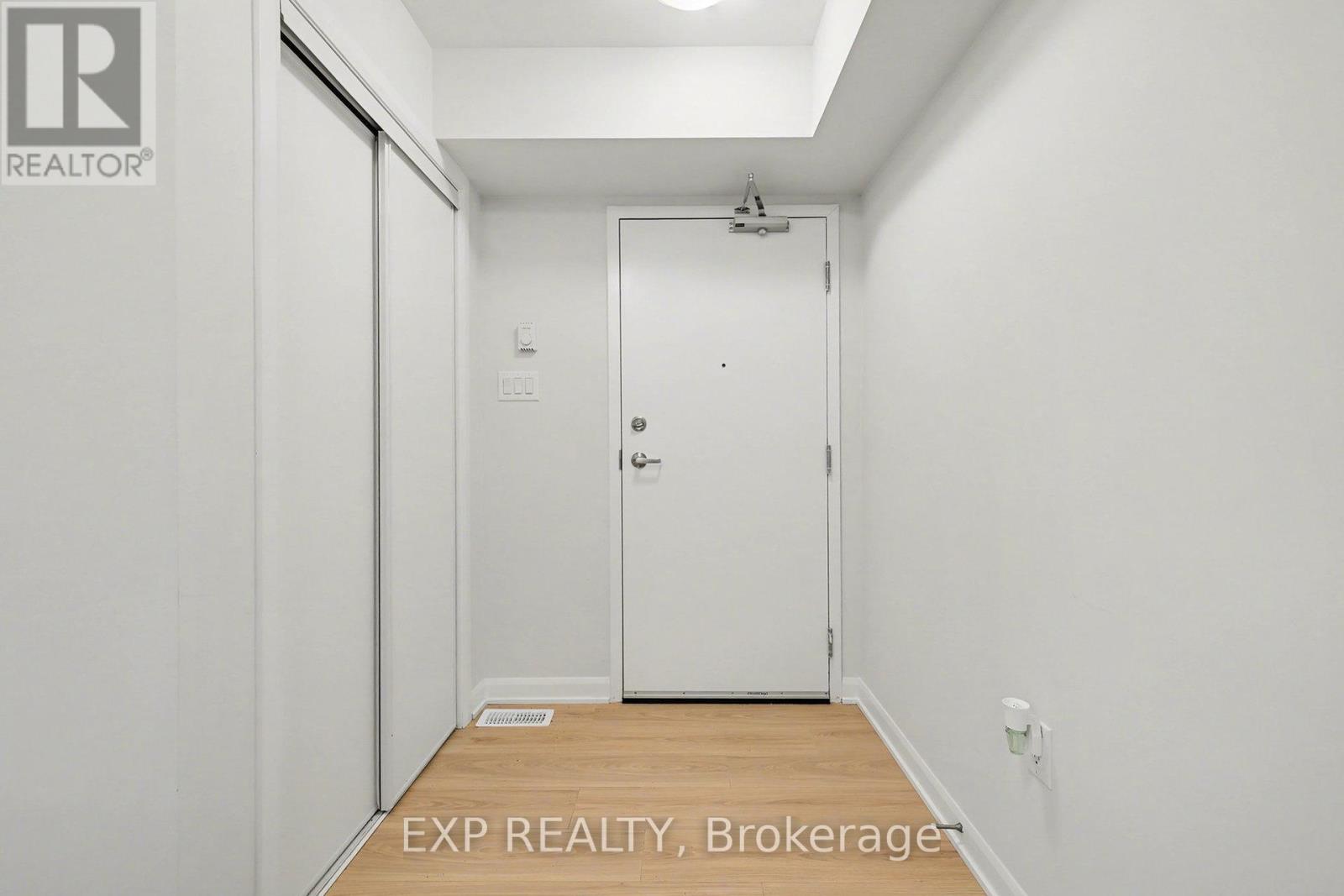 1116 Creekway Private, Ottawa, Ontario  K2T 0R8 - Photo 5 - X12640174