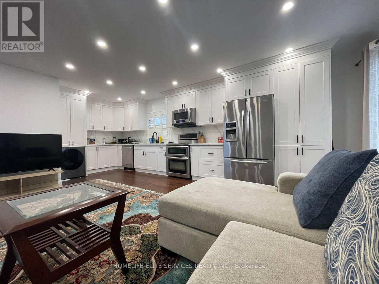 92 CROCUS DRIVE, Toronto, Ontario