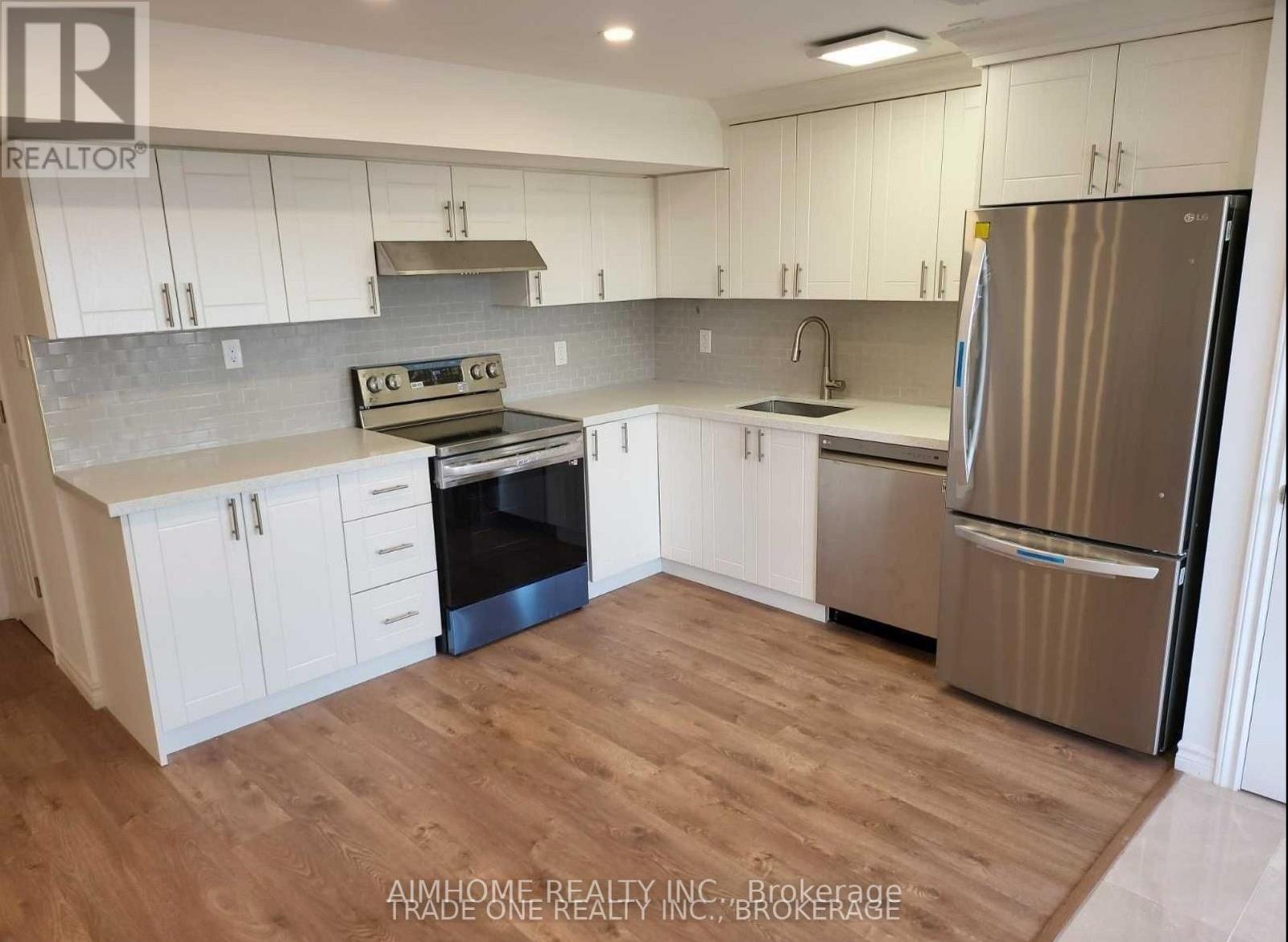 18 Frank Kelly Drive, East Gwillimbury, Ontario  L9N 0V2 - Photo 7 - N12640196