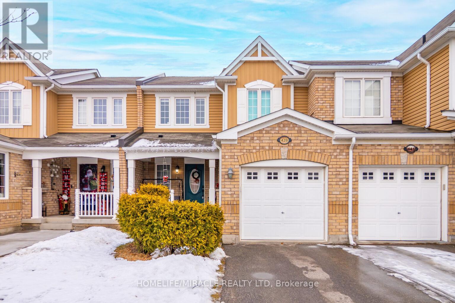 439 Cavanagh Lane, Milton, Ontario  L9T 8G6 - Photo 2 - W12640176