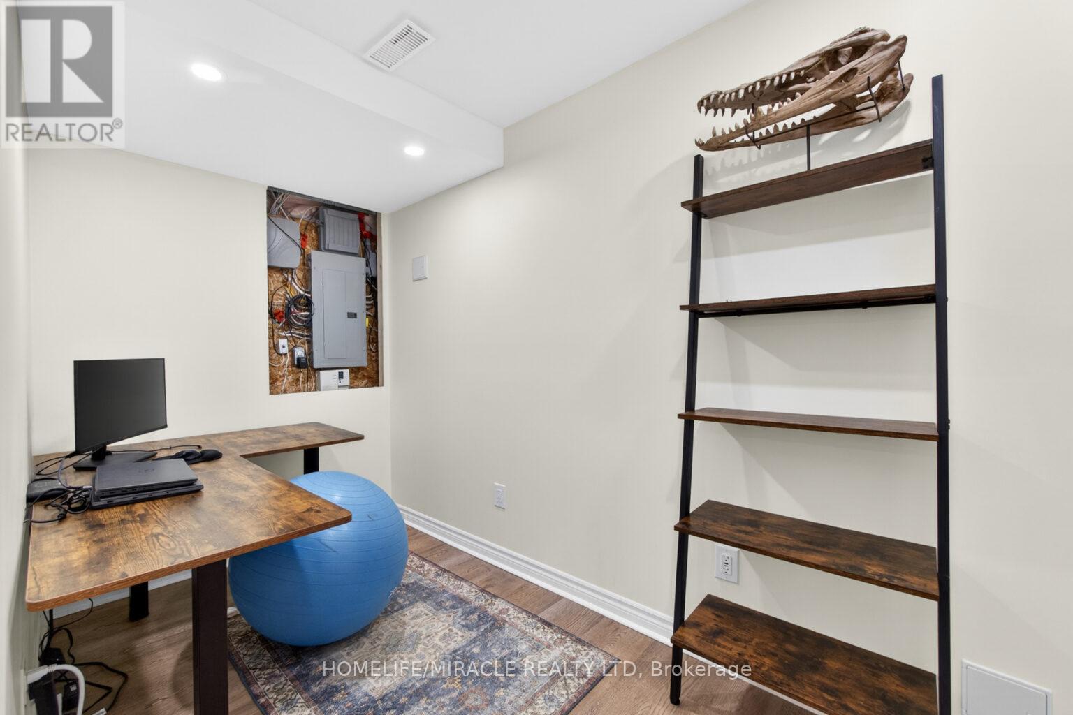 439 Cavanagh Lane, Milton, Ontario  L9T 8G6 - Photo 23 - W12640176