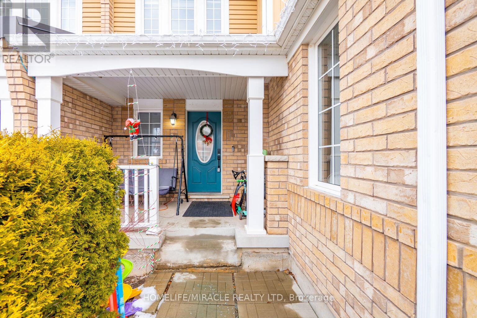 439 Cavanagh Lane, Milton, Ontario  L9T 8G6 - Photo 3 - W12640176