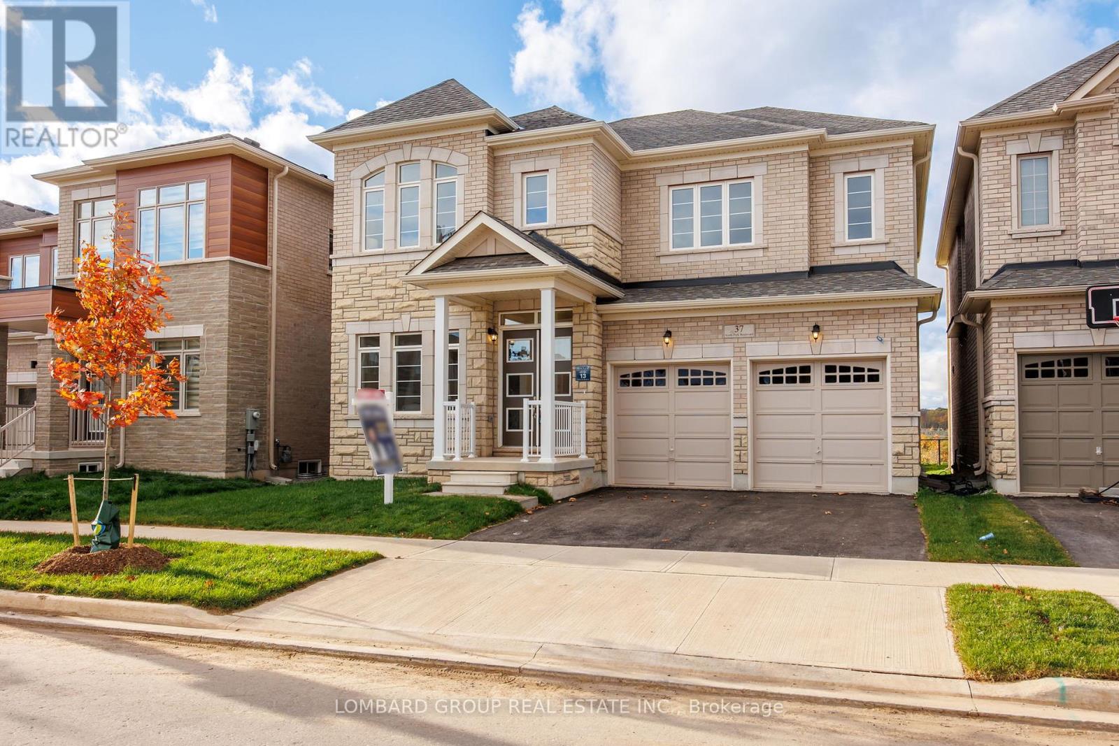 37 North Park Boulevard, Oakville, Ontario  L6M 0W8 - Photo 2 - W12640184