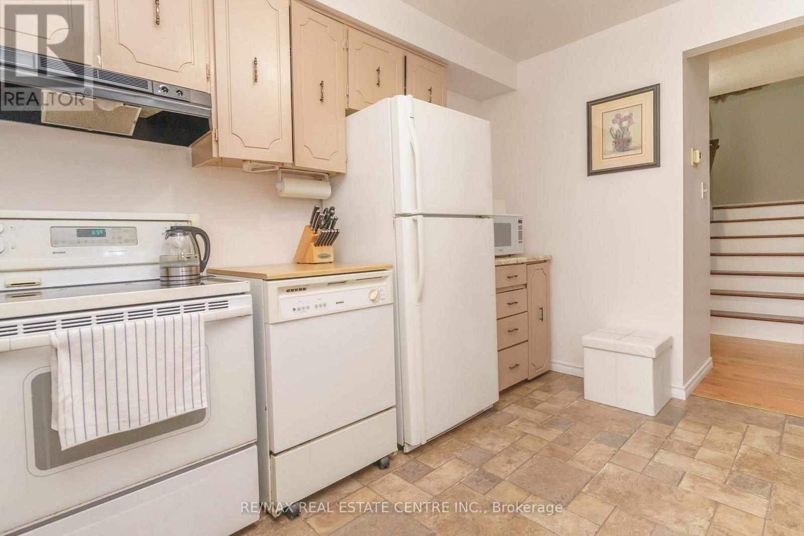 143 - 143 Ashton Crescent, Brampton, Ontario  L6S 3J9 - Photo 15 - W12640210