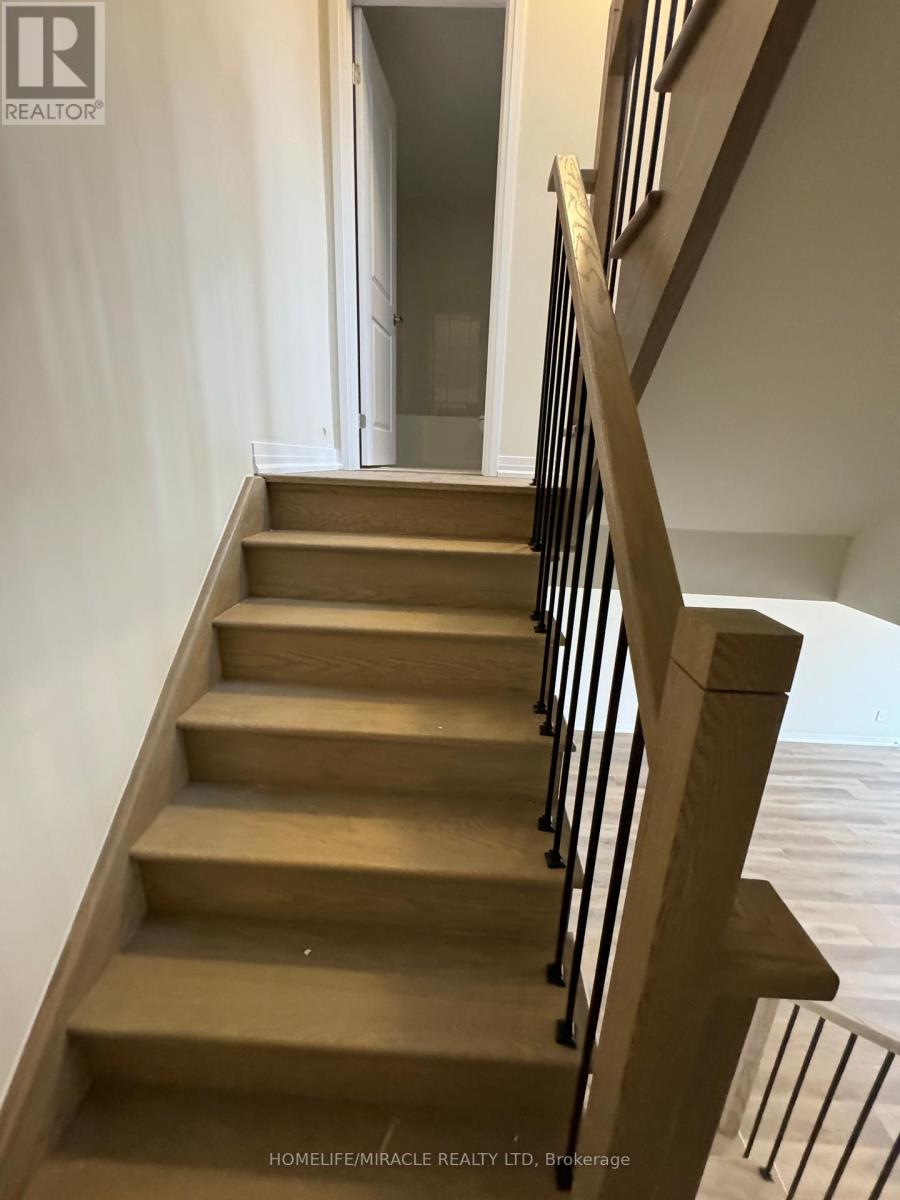 416 - 1577 Rose Way, Milton, Ontario  L9E 1N4 - Photo 17 - W12640220