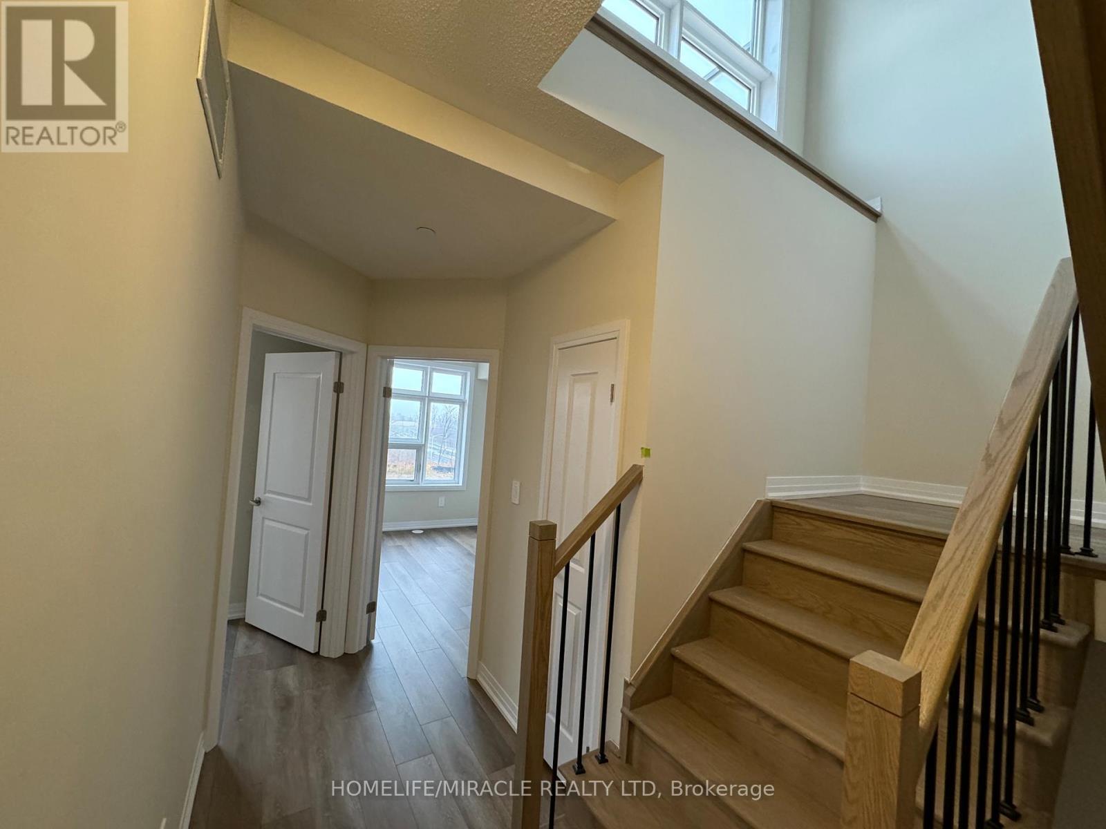 416 - 1577 Rose Way, Milton, Ontario  L9E 1N4 - Photo 30 - W12640220