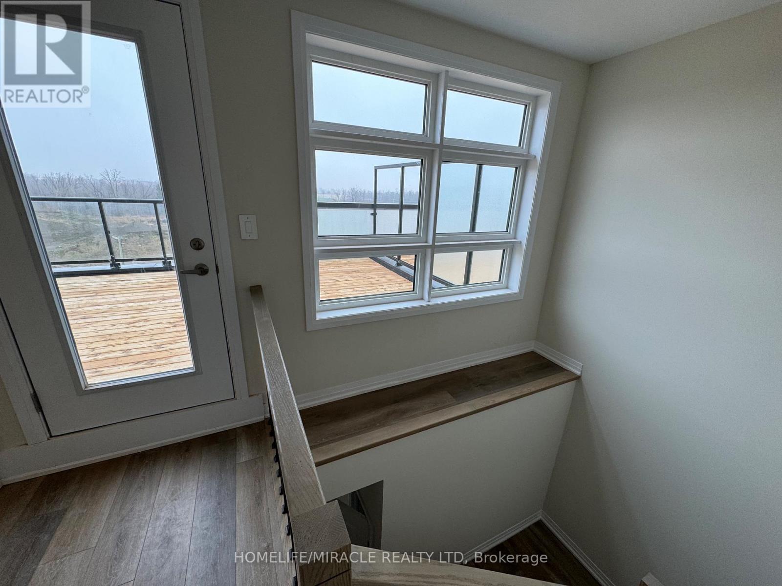 416 - 1577 Rose Way, Milton, Ontario  L9E 1N4 - Photo 37 - W12640220