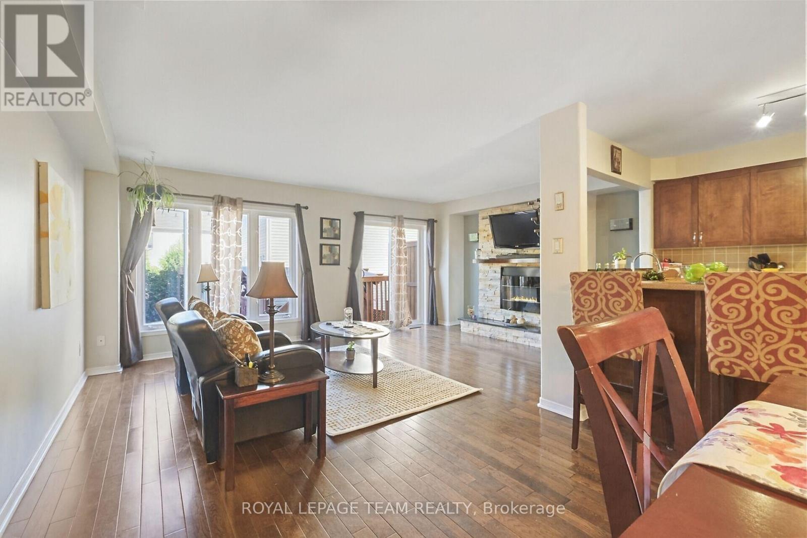 215 Parkrose Private, Ottawa, Ontario  K4A 0N8 - Photo 15 - X12501536