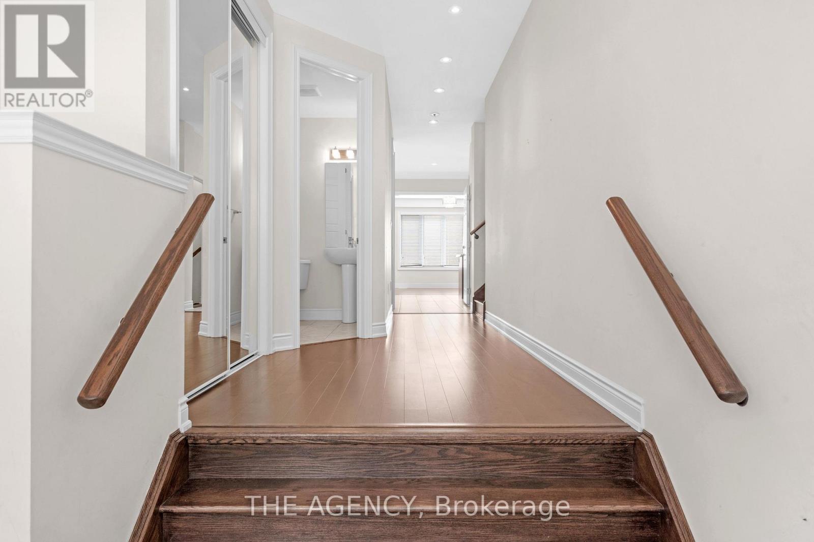 223 Thompson Road, Haldimand, Ontario  N3W 0C4 - Photo 2 - X12640172