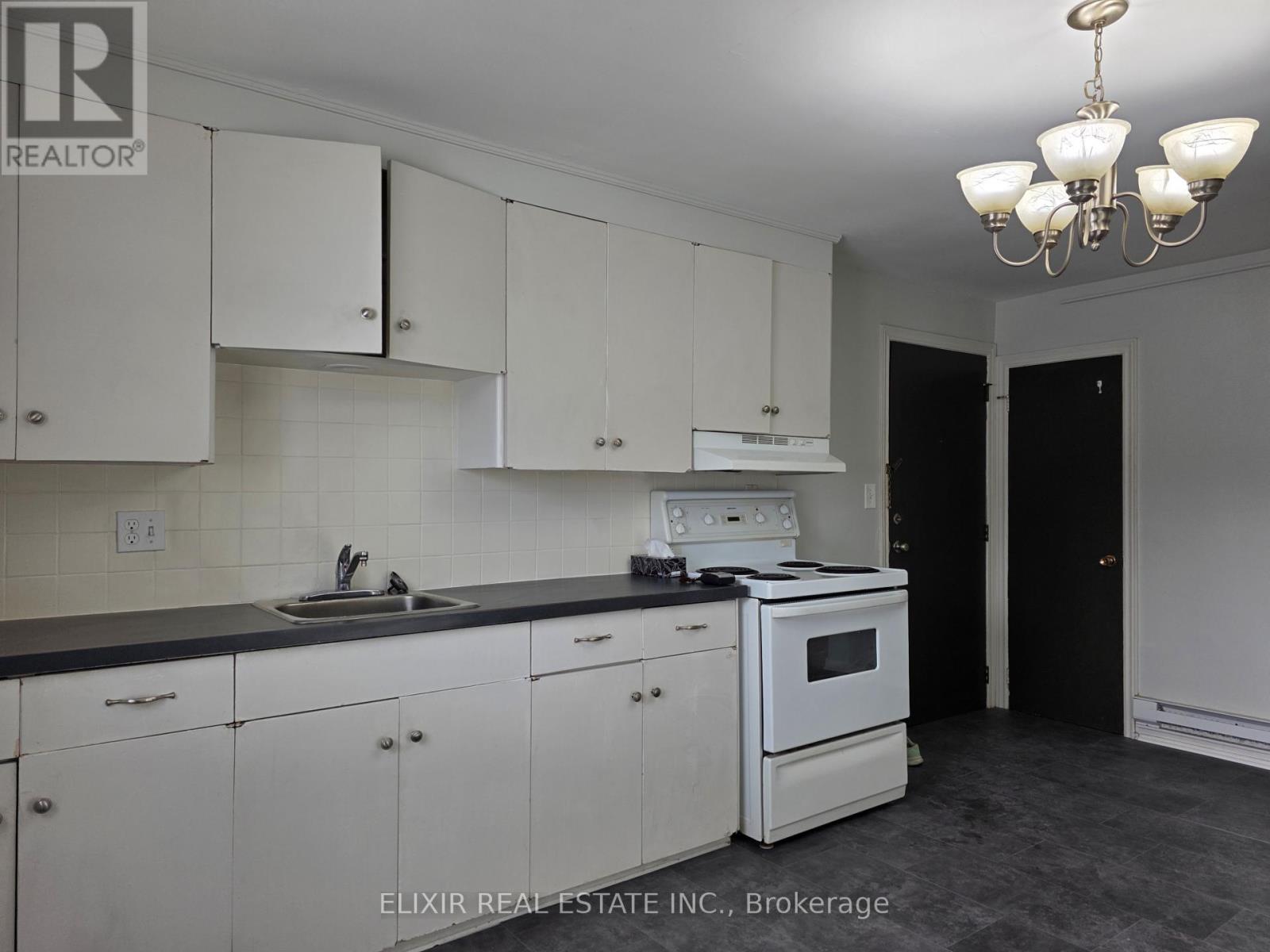 2 - 362 Grey Street, Brantford, Ontario  N3S 4X4 - Photo 3 - X12640202