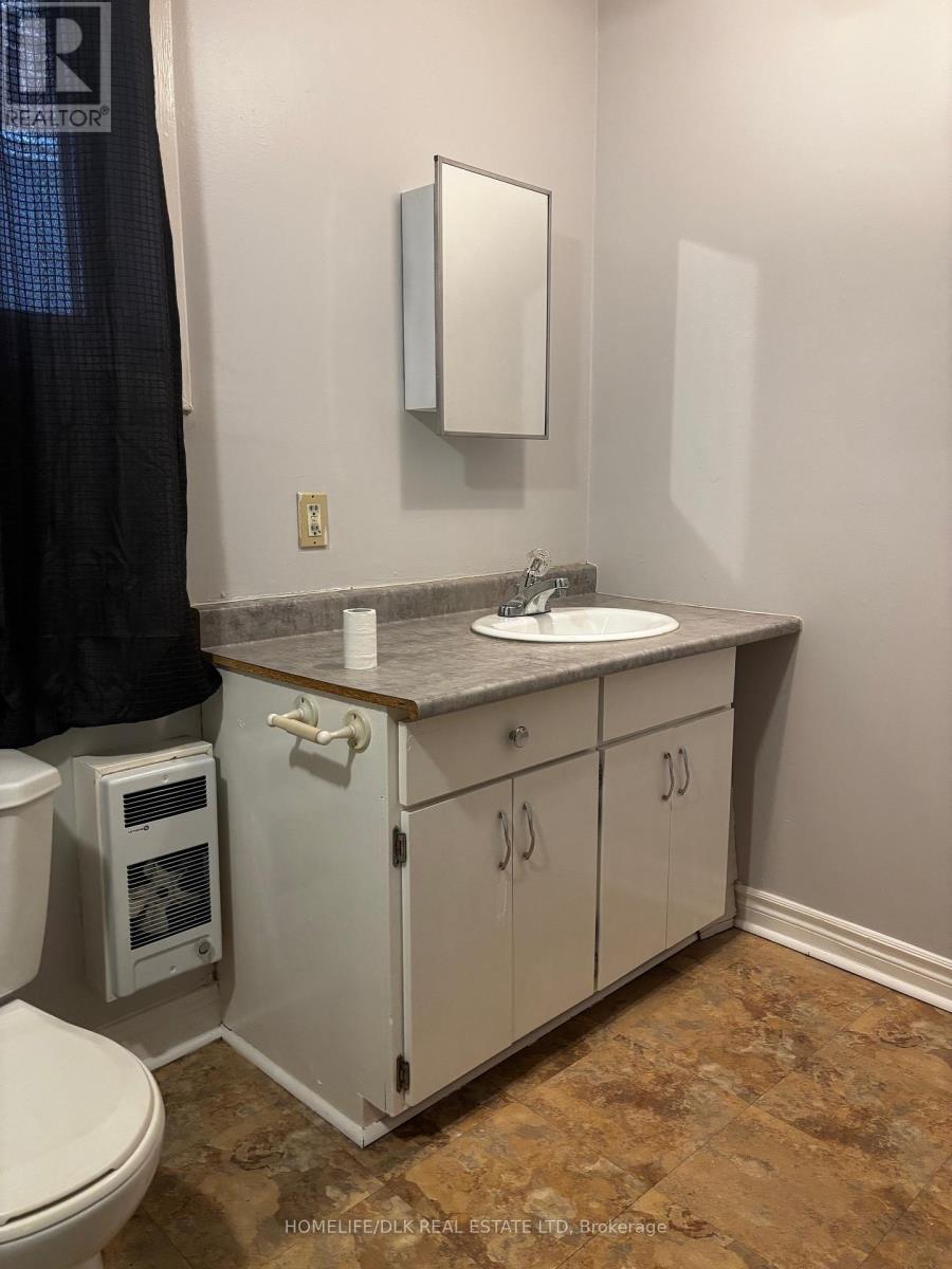 3 - 10 King Street E, Brockville, Ontario  K6V 1A9 - Photo 7 - X12640242