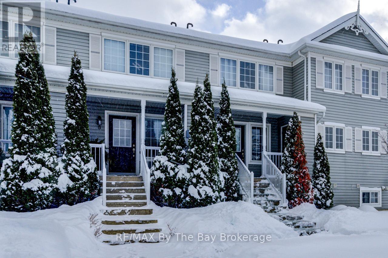 7 ROYALTON LANE, Collingwood, Ontario