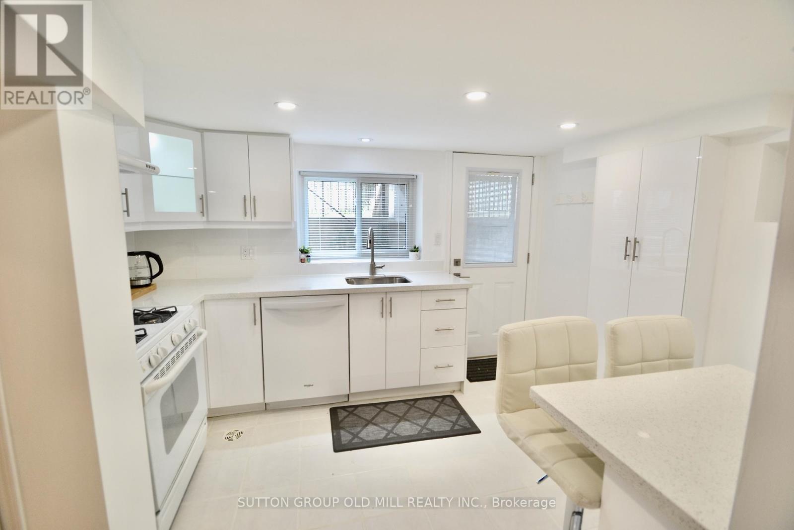 Lower - 180 Madison Avenue, Toronto, Ontario  M5R 2S5 - Photo 5 - C12640232