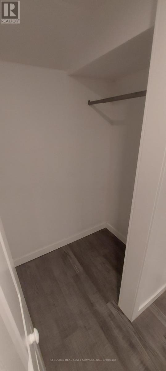 Lower 1 - 74 Burnaby Boulevard, Toronto, Ontario  M5N 1G4 - Photo 14 - C12640234