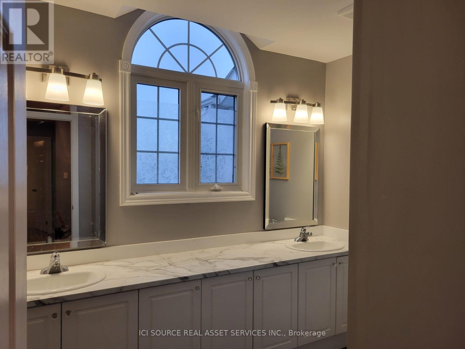 88 Wade Square, Clarington, Ontario  L1E 3E6 - Photo 13 - E12640244