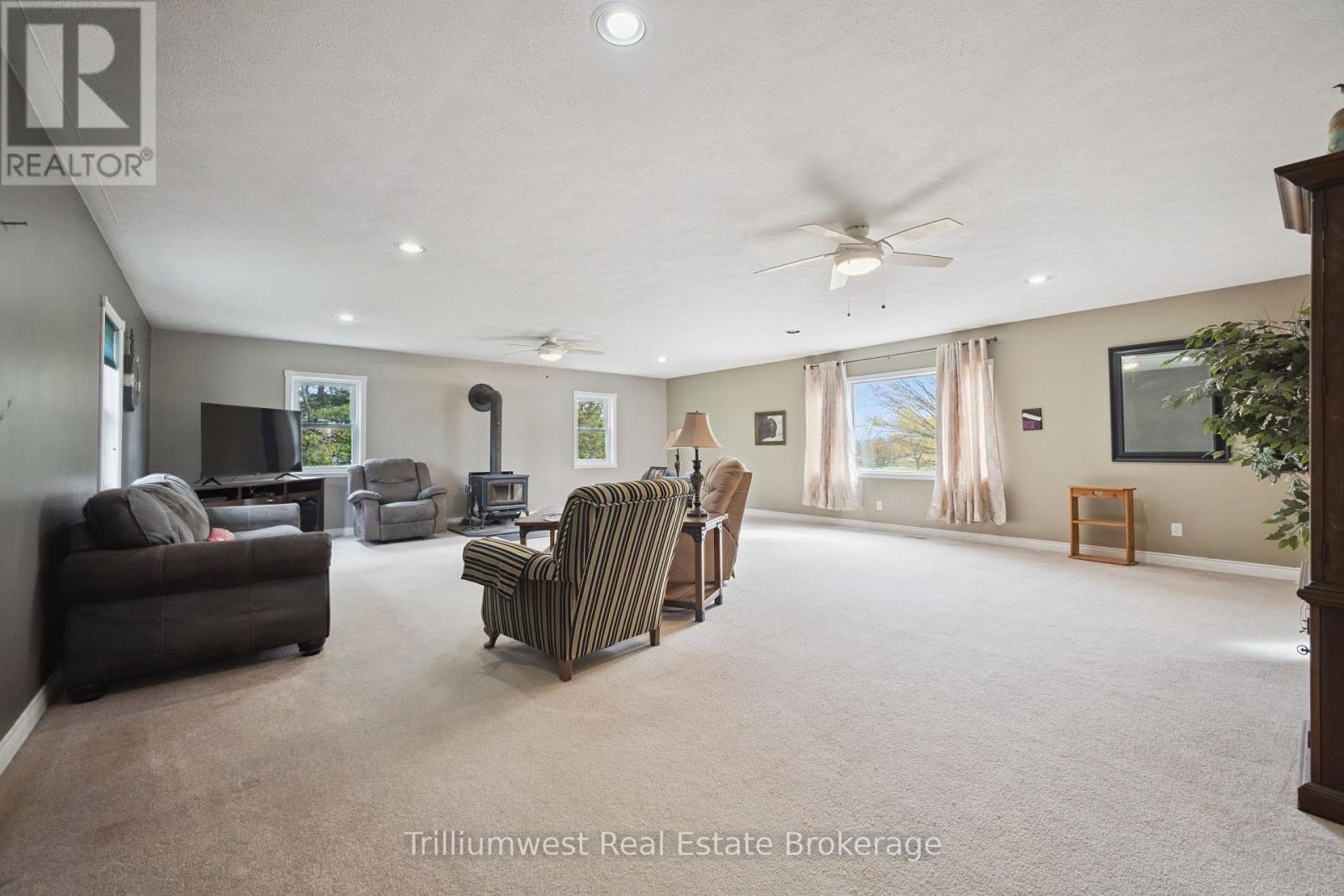 379 Little Lake Road, Norfolk, Ontario  N0J 1P0 - Photo 12 - X12501450