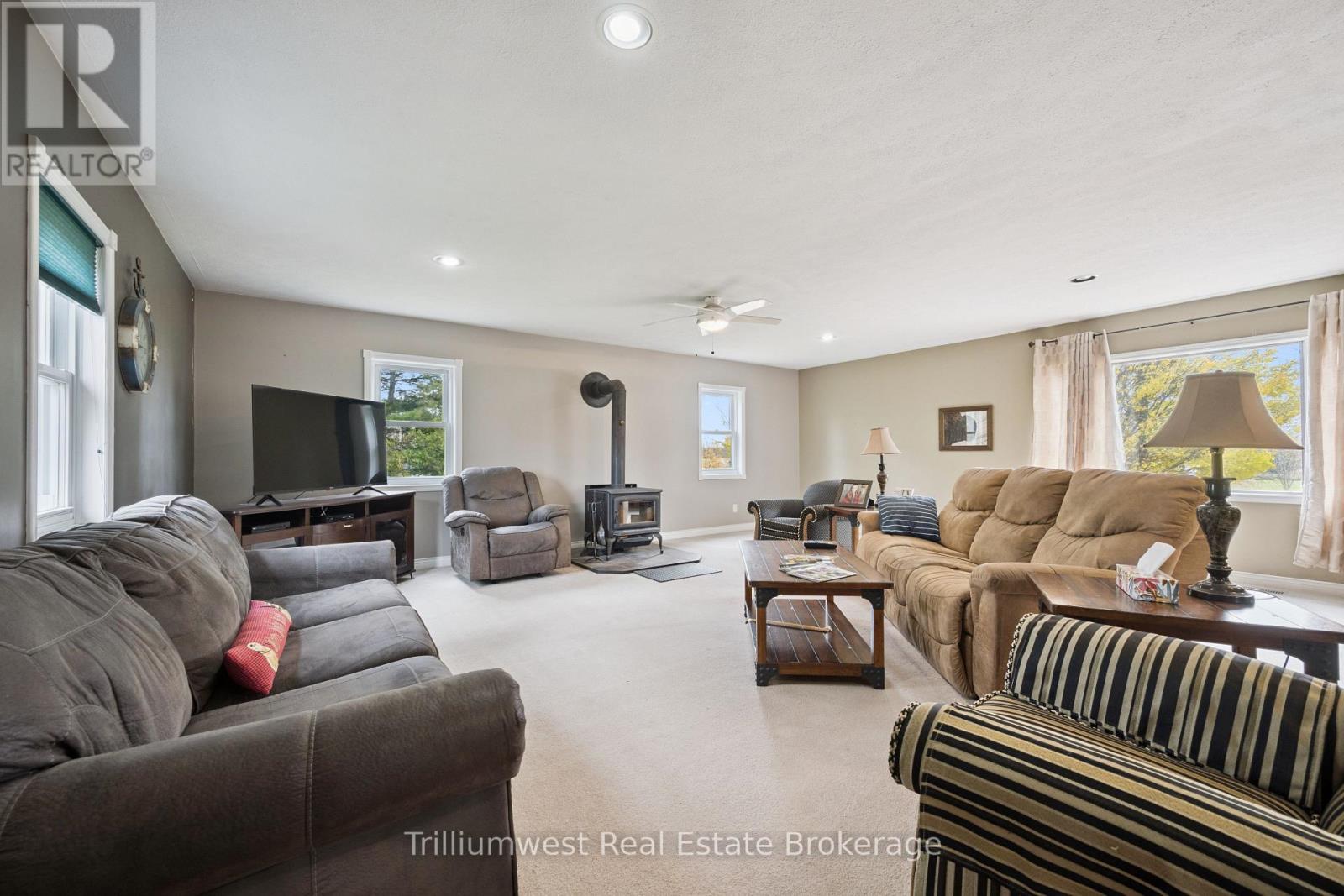 379 Little Lake Road, Norfolk, Ontario  N0J 1P0 - Photo 10 - X12501450