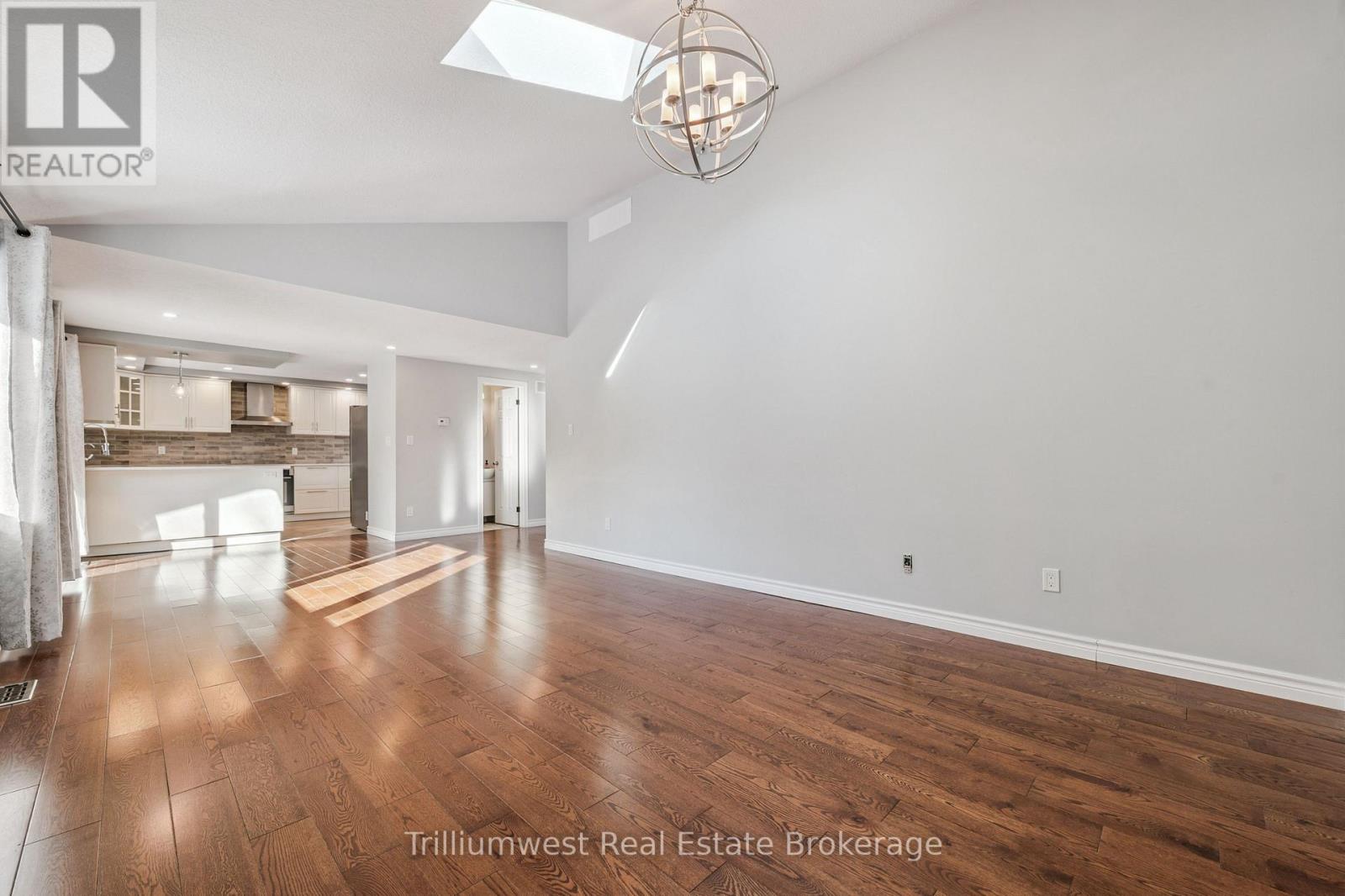 219 Elmira Road S, Guelph, Ontario  N1K 1R1 - Photo 8 - X12615640