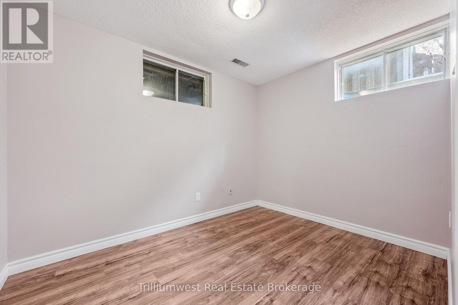 219 Elmira Road S, Guelph, Ontario  N1K 1R1 - Photo 37 - X12615640