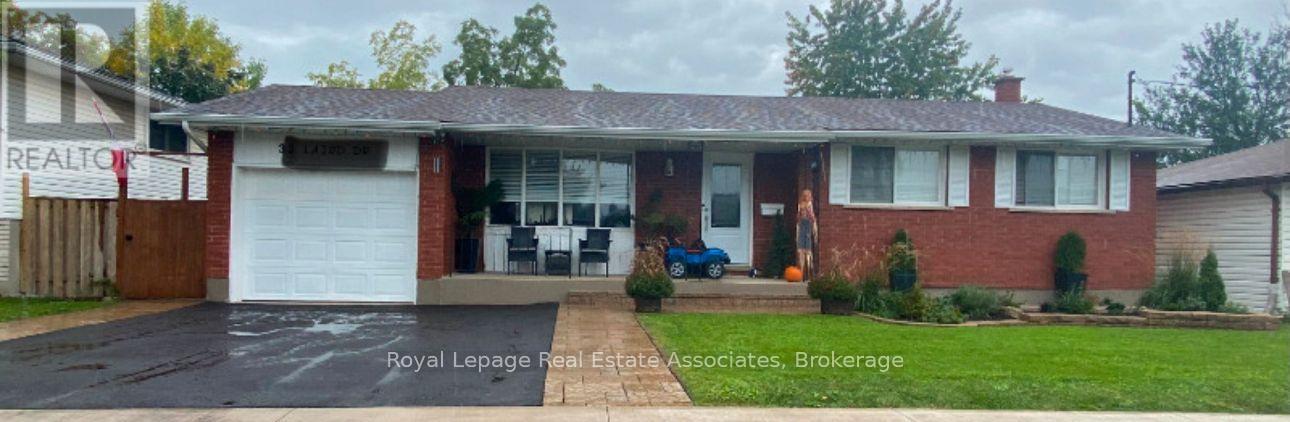 33 LAIRD (UPPER) DRIVE, St. Catharines, Ontario