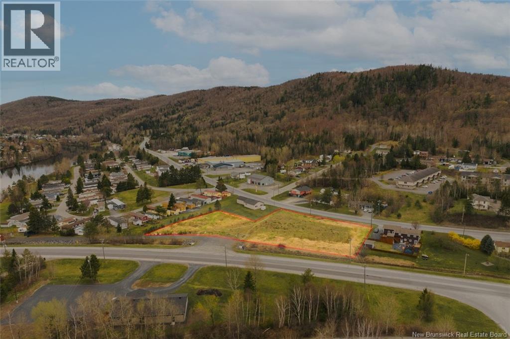 837 Canada Road, Edmundston, New Brunswick  E3V 3X1 - Photo 3 - NB131139