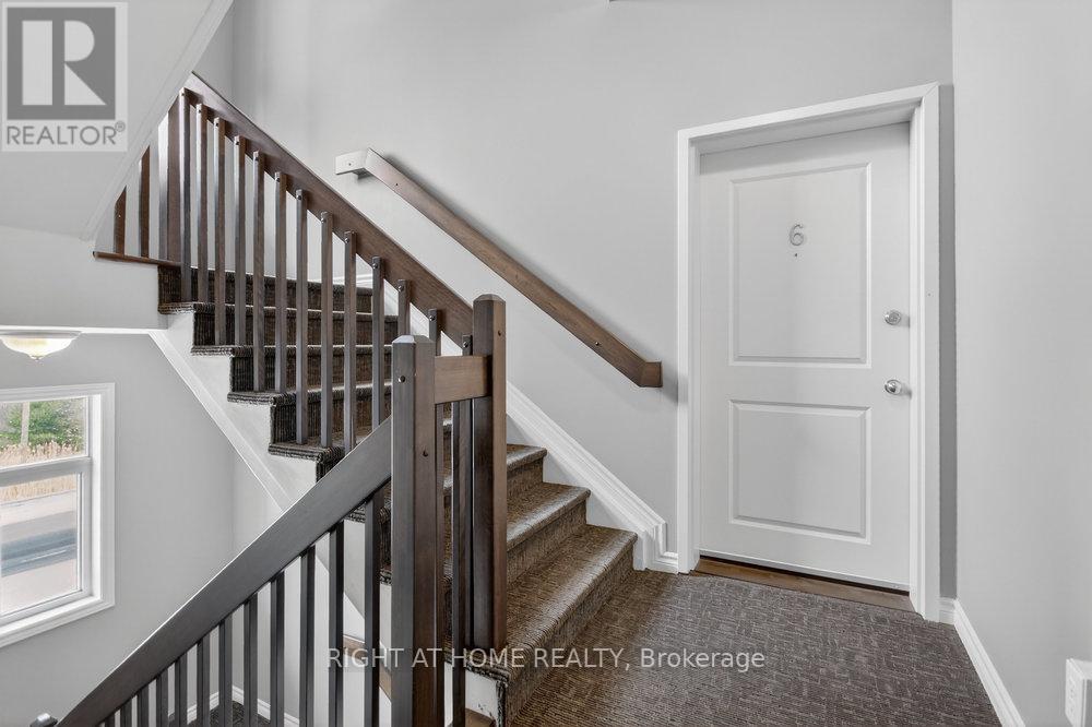 6 - 30 Prestige Circle, Ottawa, Ontario  K4A 0W9 - Photo 4 - X12640250