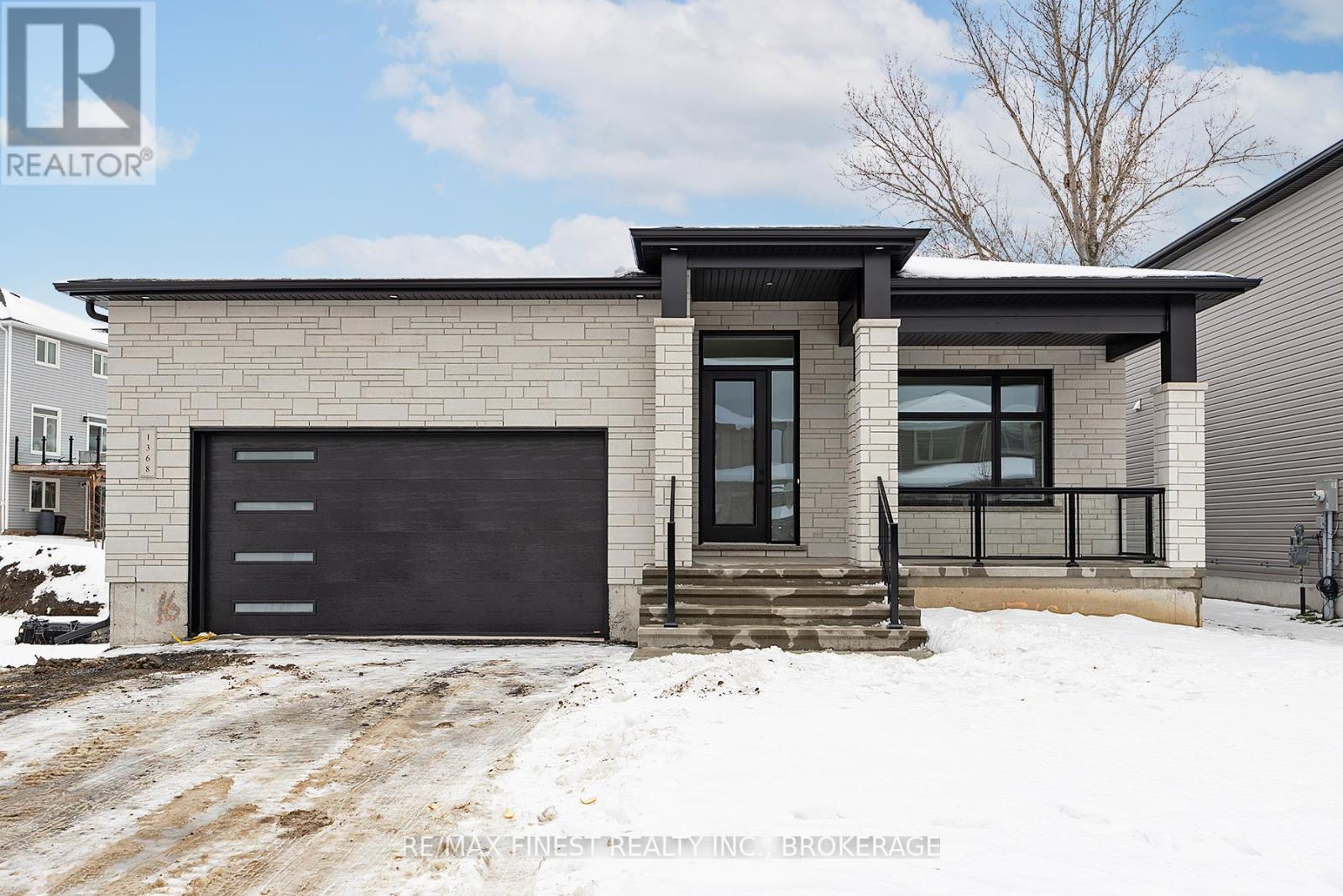 1368 Woodfield Crescent, Kingston (City Northwest), Ontario  K7P 0T3 - Photo 2 - X12273484