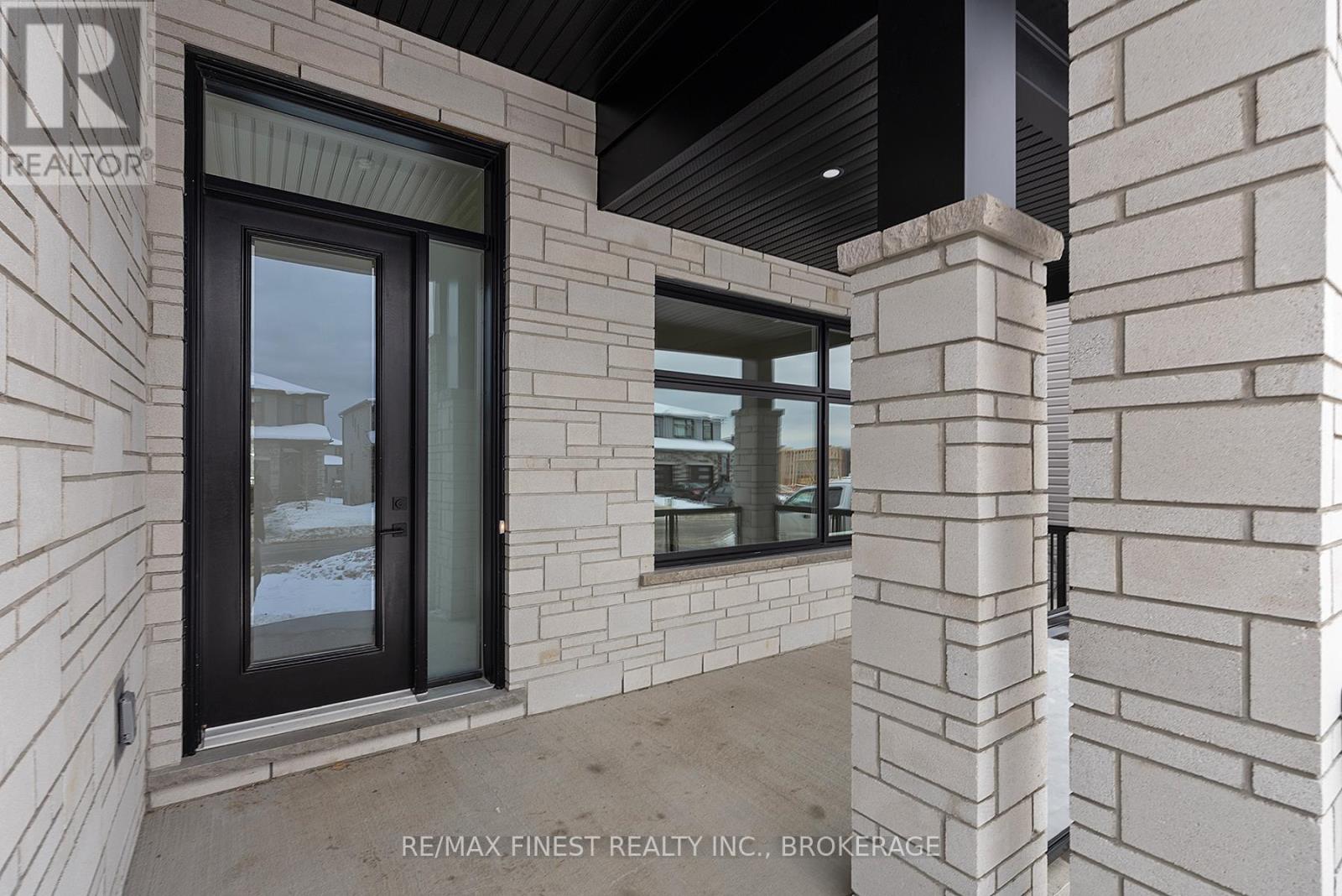 1368 Woodfield Crescent, Kingston (City Northwest), Ontario  K7P 0T3 - Photo 4 - X12273484