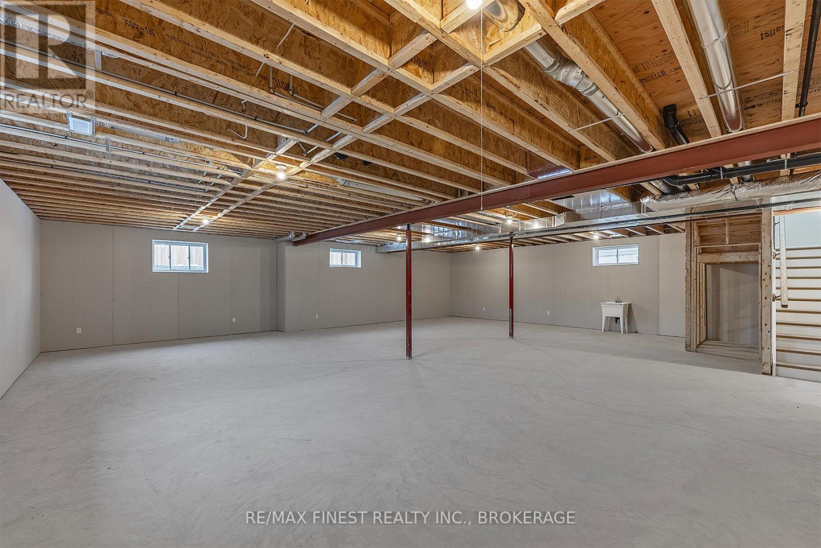 1368 Woodfield Crescent, Kingston (City Northwest), Ontario  K7P 0T3 - Photo 40 - X12273484